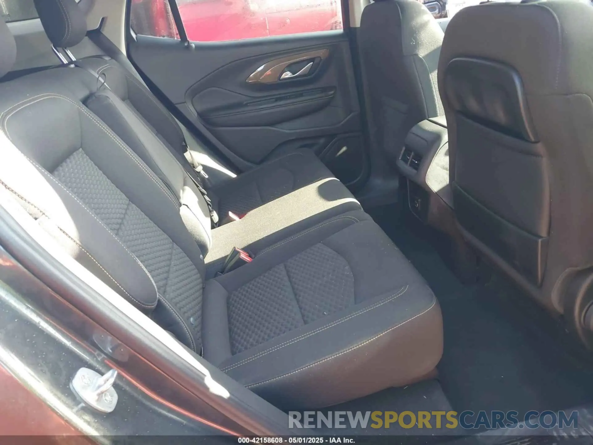 8 fotografías del automóvil dañado 3GKALMEV5LL231351 GMC TERRAIN 2020