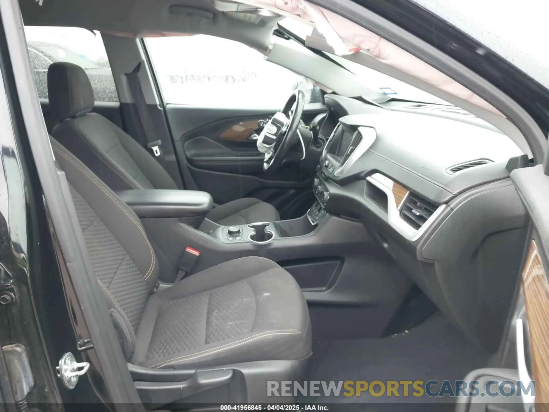 5 fotografías del automóvil dañado 3GKALMEV6LL177896 GMC TERRAIN 2020