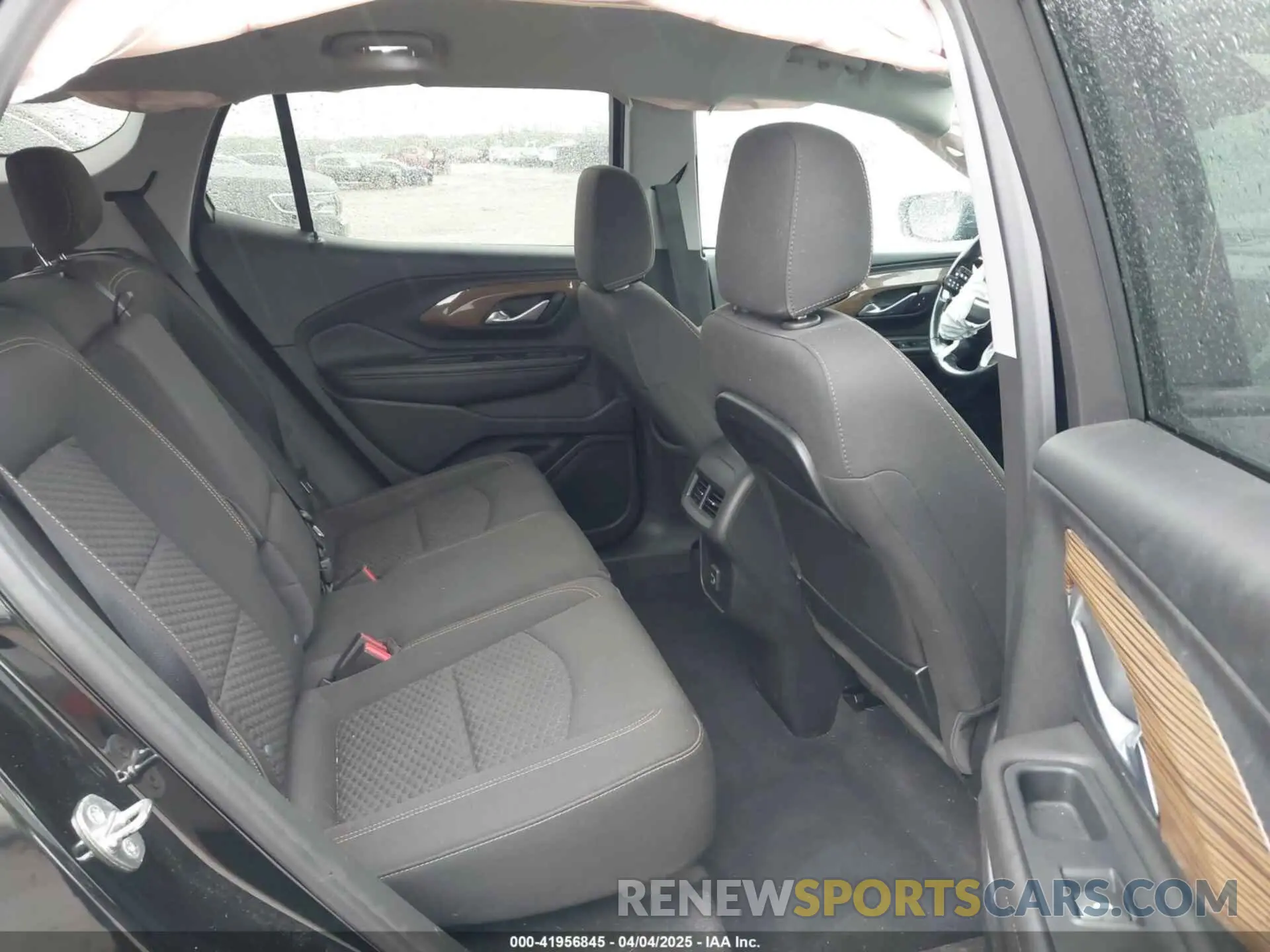8 fotografías del automóvil dañado 3GKALMEV6LL177896 GMC TERRAIN 2020
