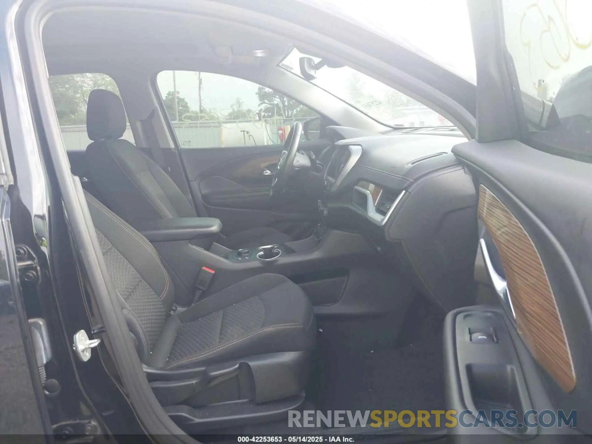 5 fotografías del automóvil dañado 3GKALMEV6LL309894 GMC TERRAIN 2020