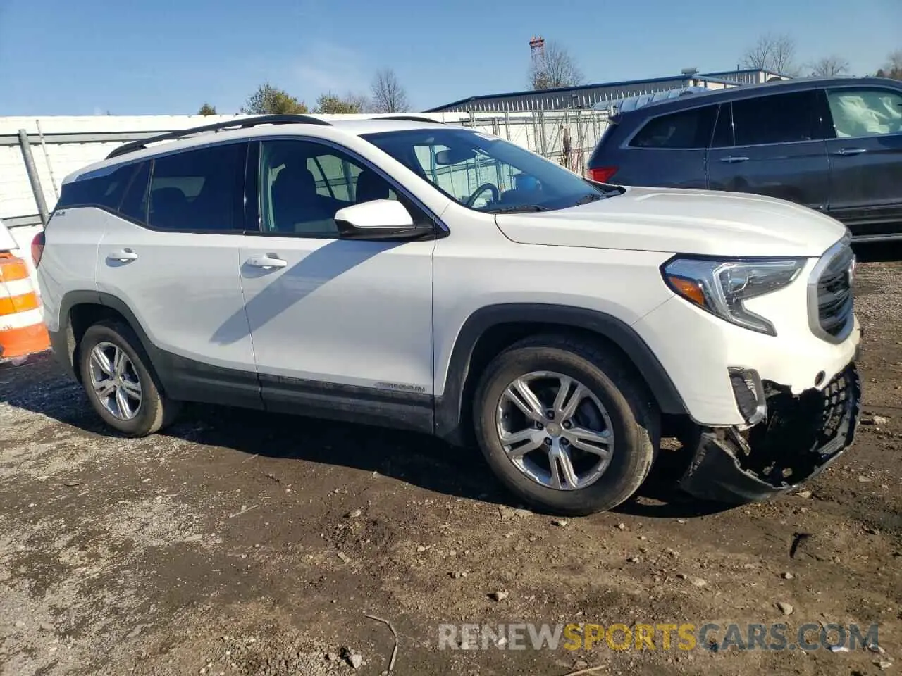 4 fotografías del automóvil dañado 3GKALMEV7LL116217 GMC TERRAIN 2020