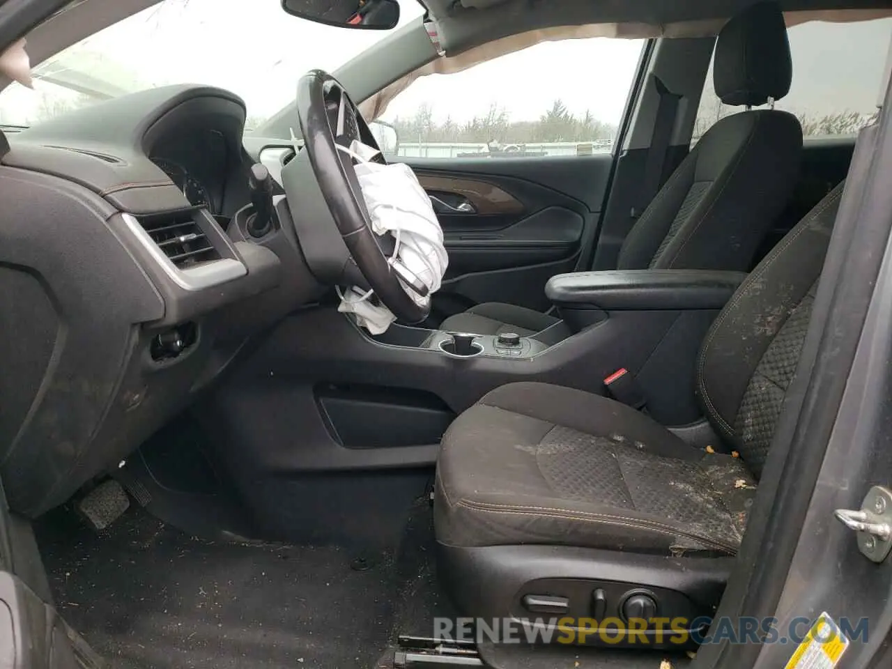 7 fotografías del automóvil dañado 3GKALMEV7LL139366 GMC TERRAIN 2020