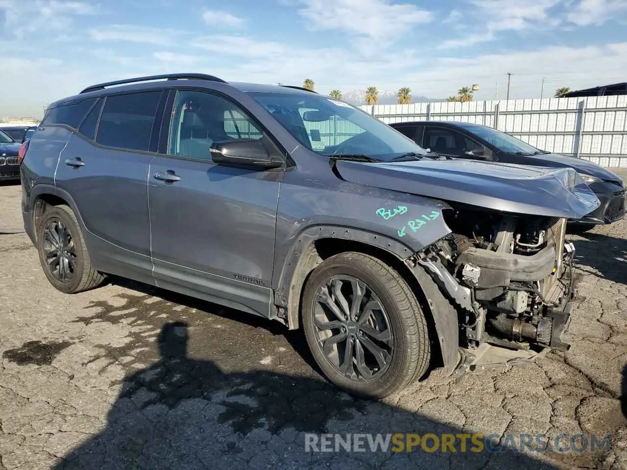 4 fotografías del automóvil dañado 3GKALMEV7LL145491 GMC TERRAIN 2020