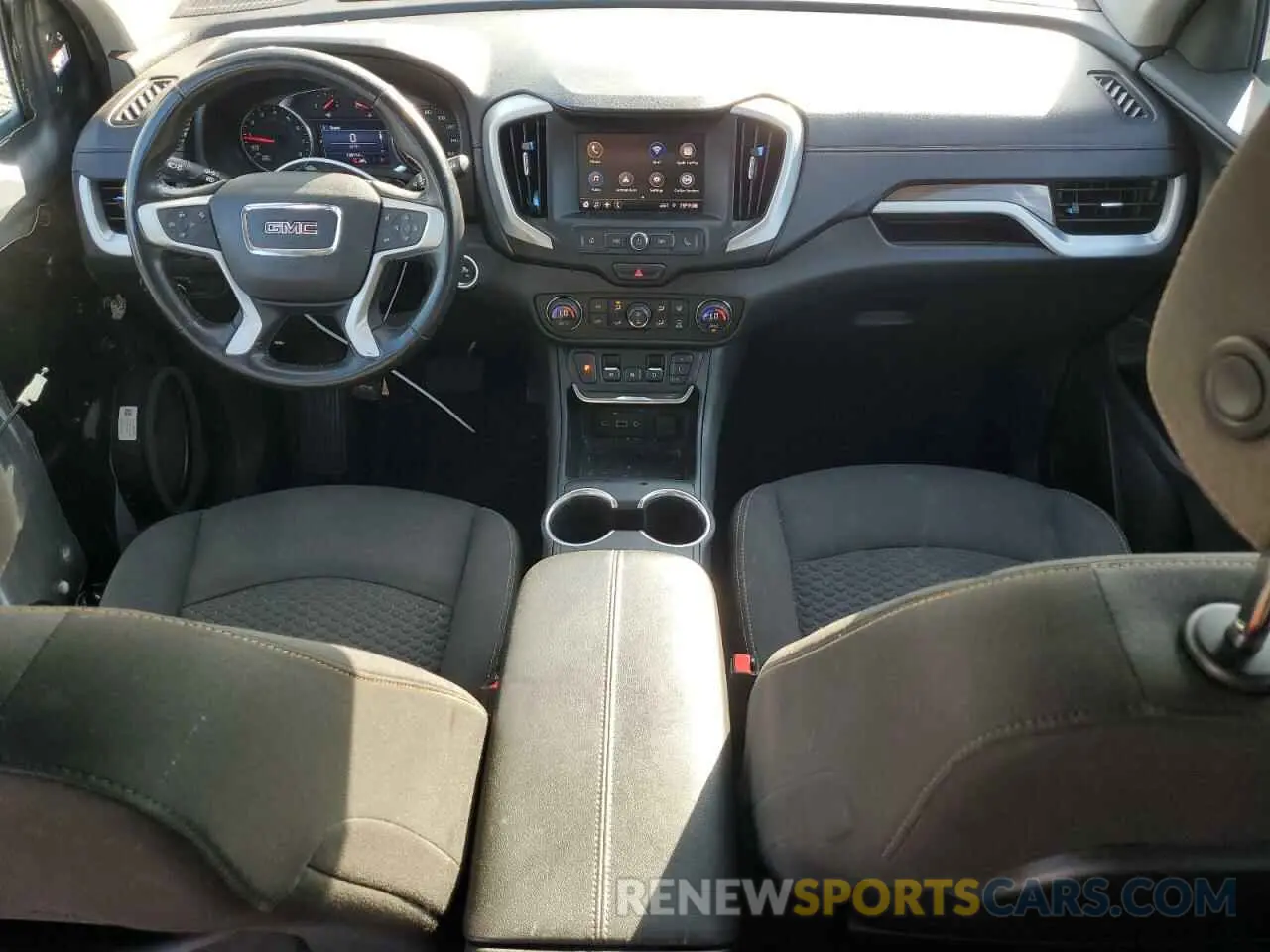 8 fotografías del automóvil dañado 3GKALMEV7LL145491 GMC TERRAIN 2020