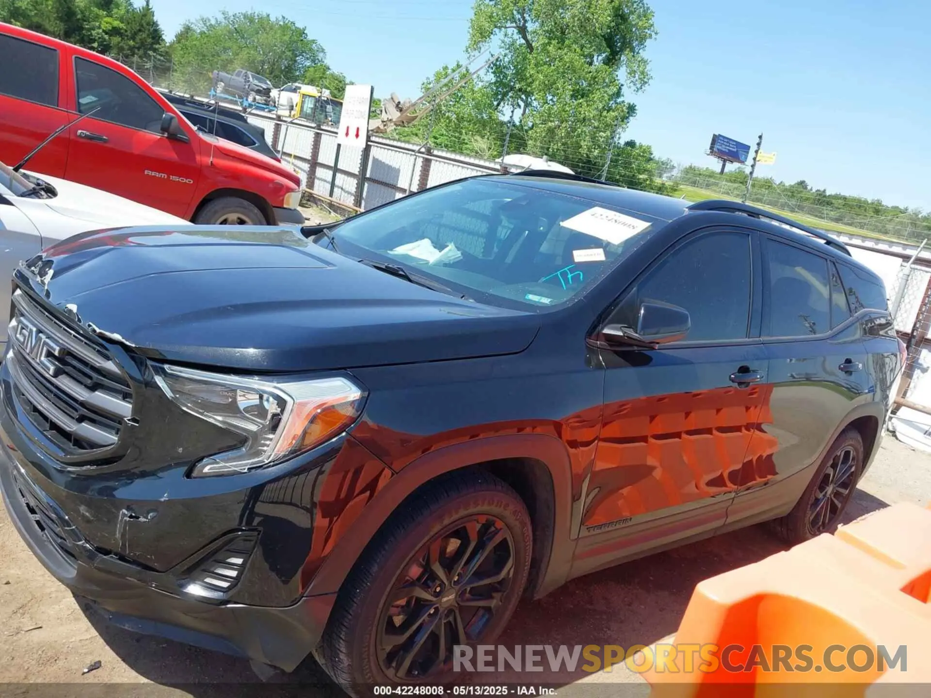 13 fotografías del automóvil dañado 3GKALMEV7LL261726 GMC TERRAIN 2020
