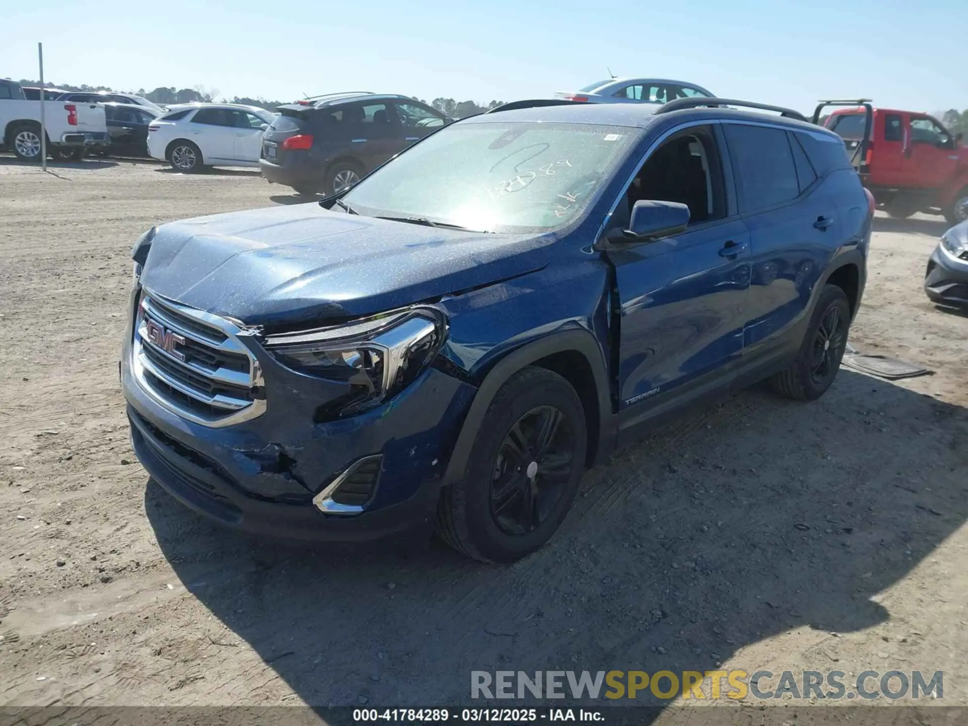 2 fotografías del automóvil dañado 3GKALMEV7LL306955 GMC TERRAIN 2020