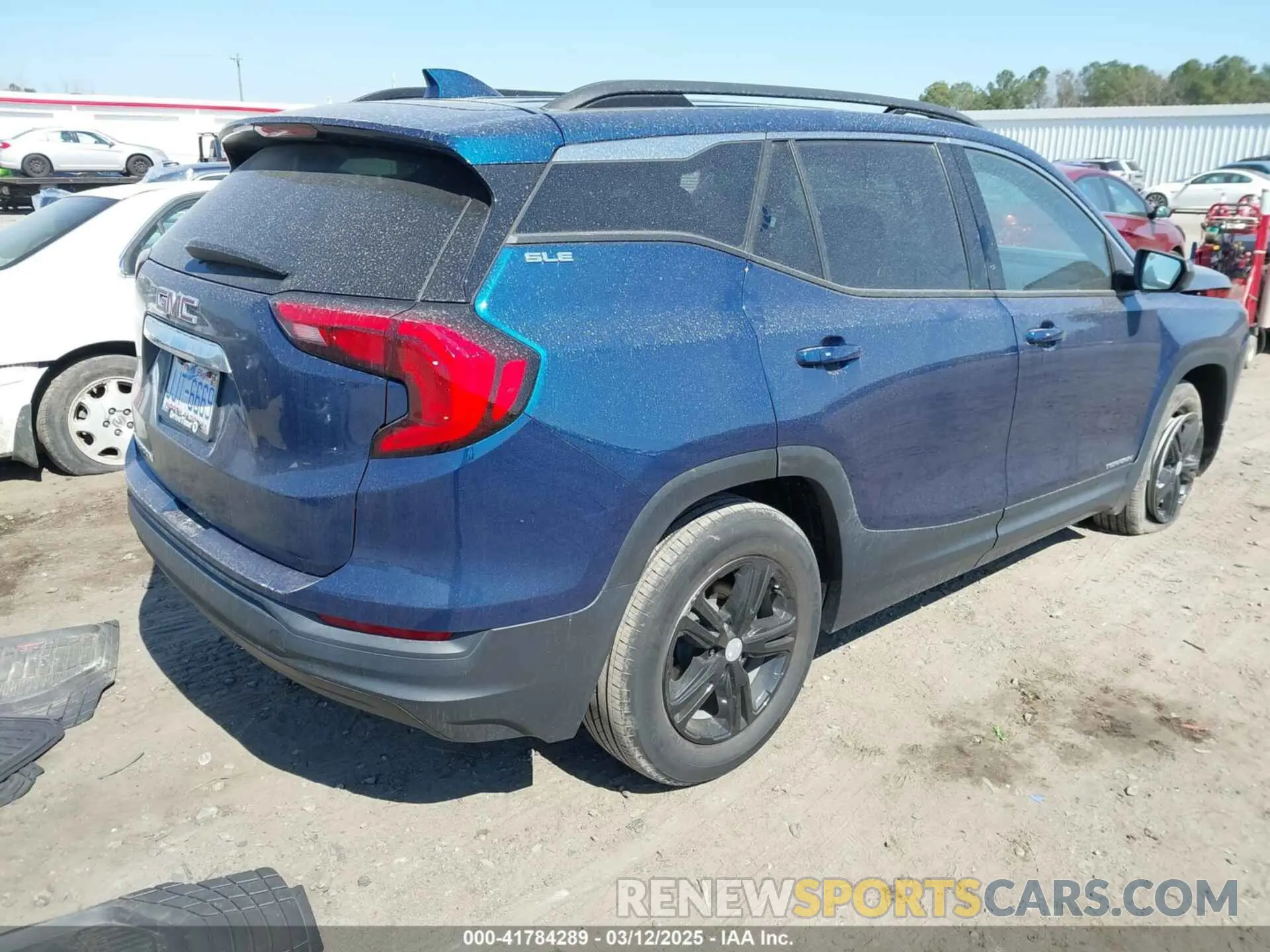 4 fotografías del automóvil dañado 3GKALMEV7LL306955 GMC TERRAIN 2020