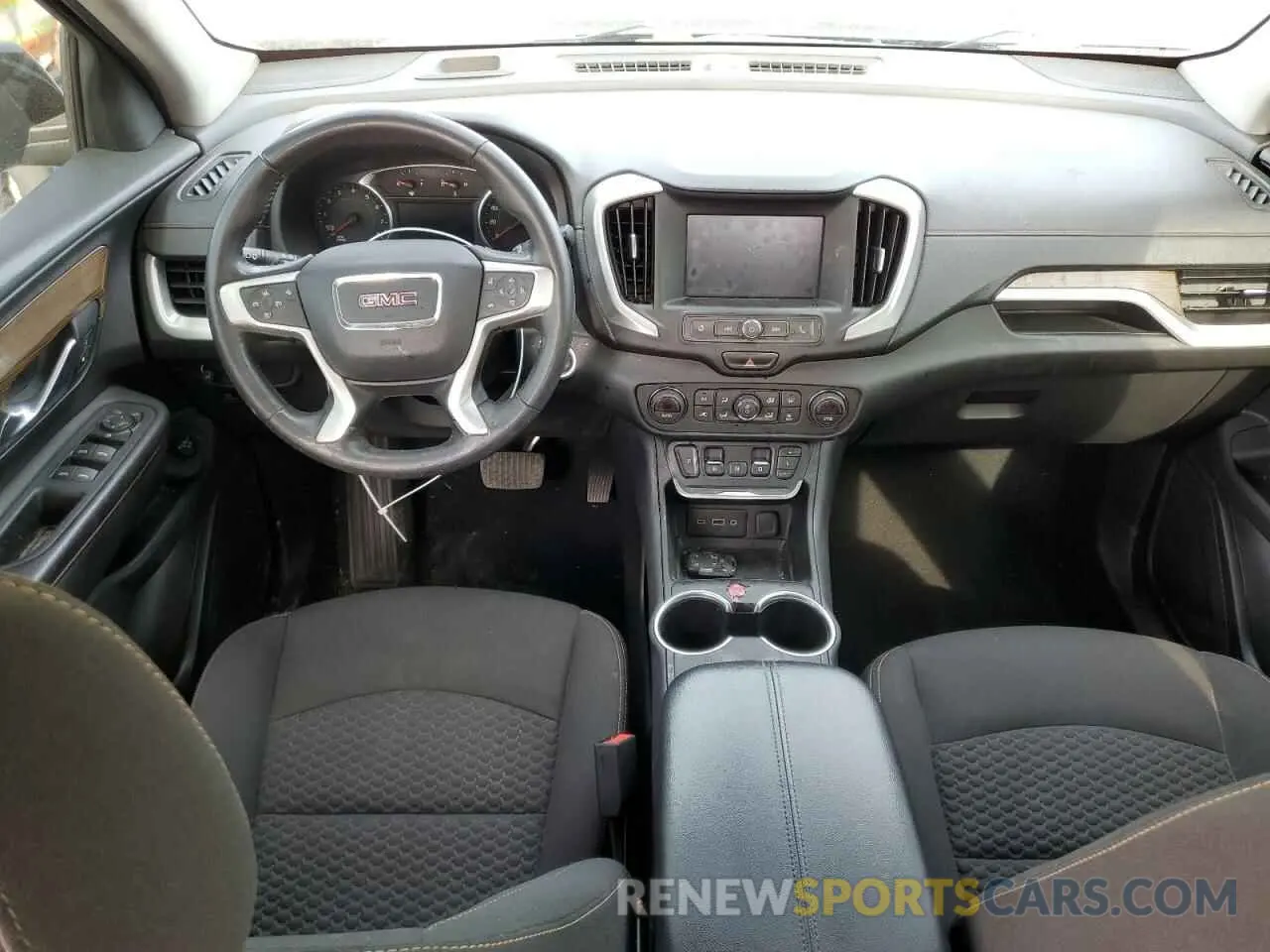 8 fotografías del automóvil dañado 3GKALMEV8LL103119 GMC TERRAIN 2020