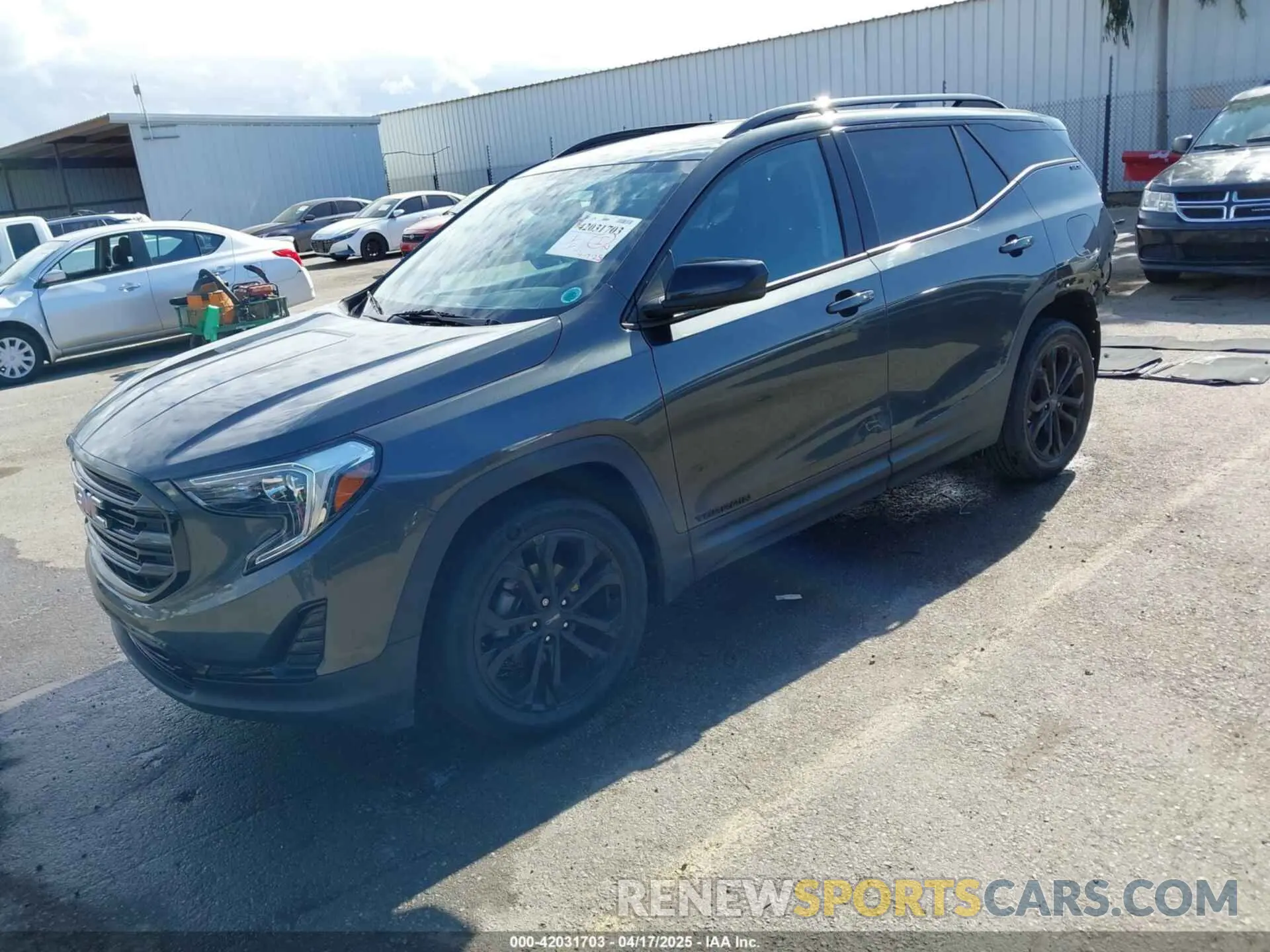 2 fotografías del automóvil dañado 3GKALMEV8LL157133 GMC TERRAIN 2020