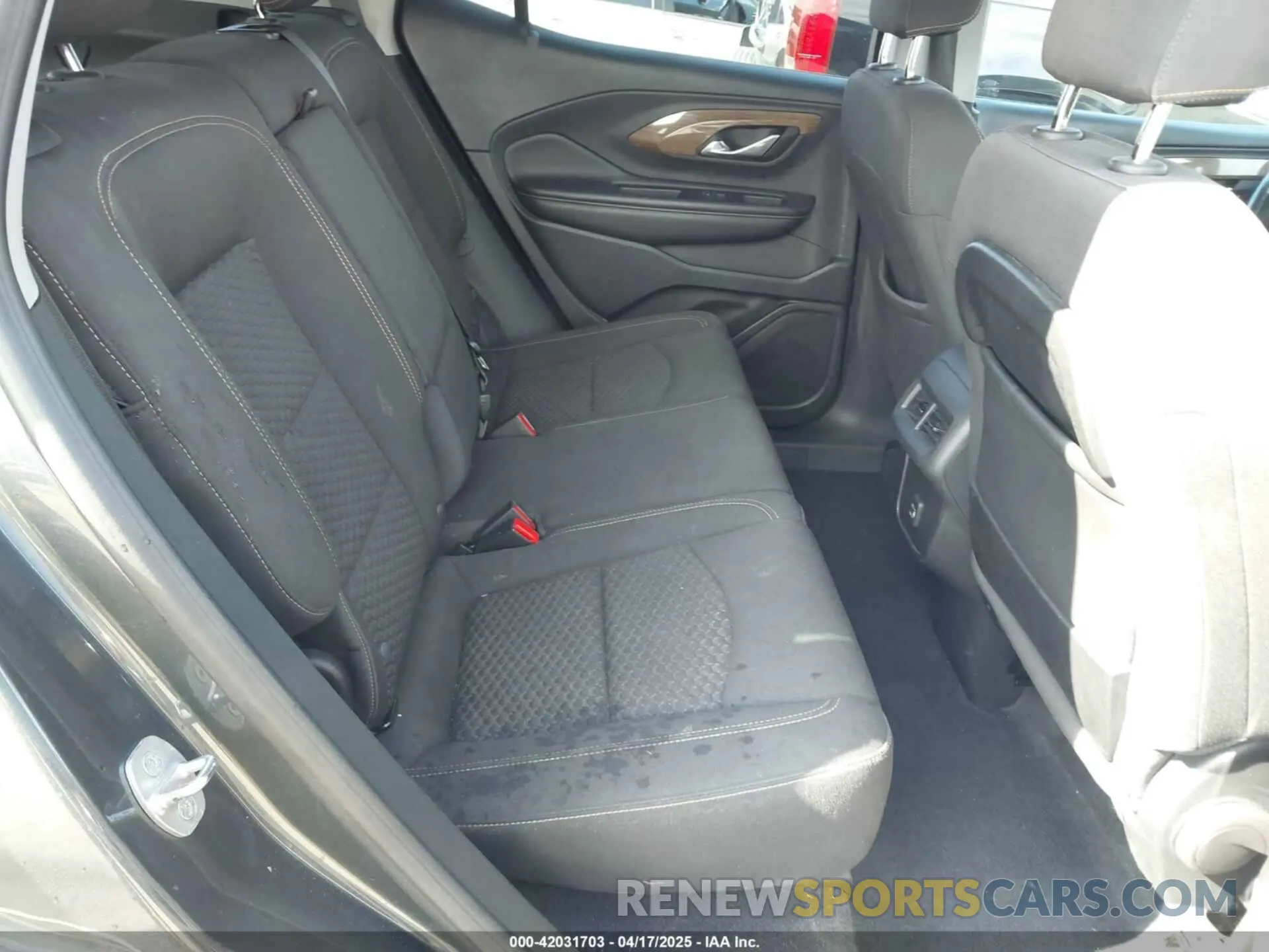 8 fotografías del automóvil dañado 3GKALMEV8LL157133 GMC TERRAIN 2020