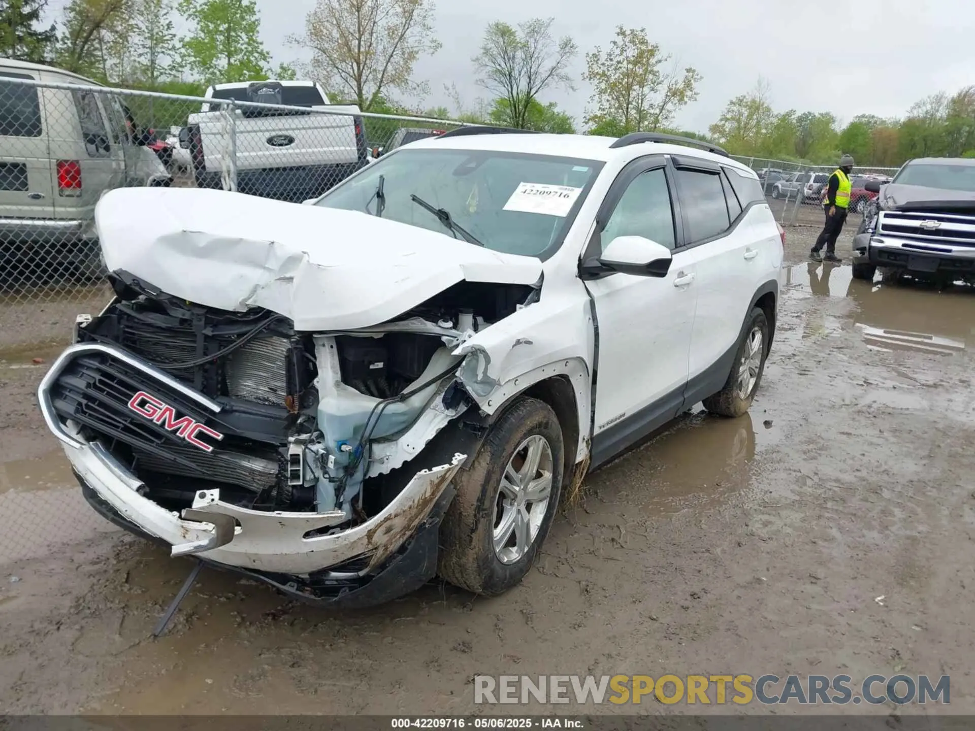 2 fotografías del automóvil dañado 3GKALMEV8LL178936 GMC TERRAIN 2020