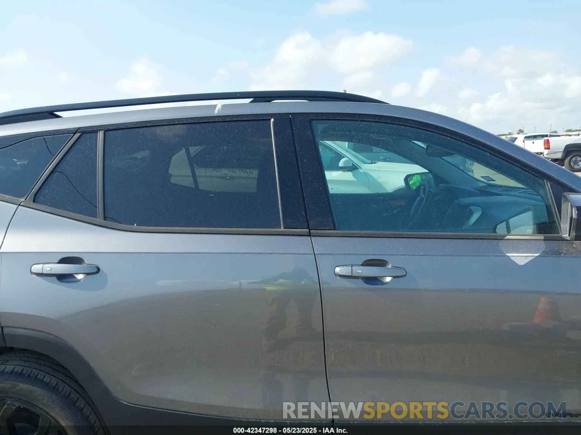 13 fotografías del automóvil dañado 3GKALMEV9LL111648 GMC TERRAIN 2020