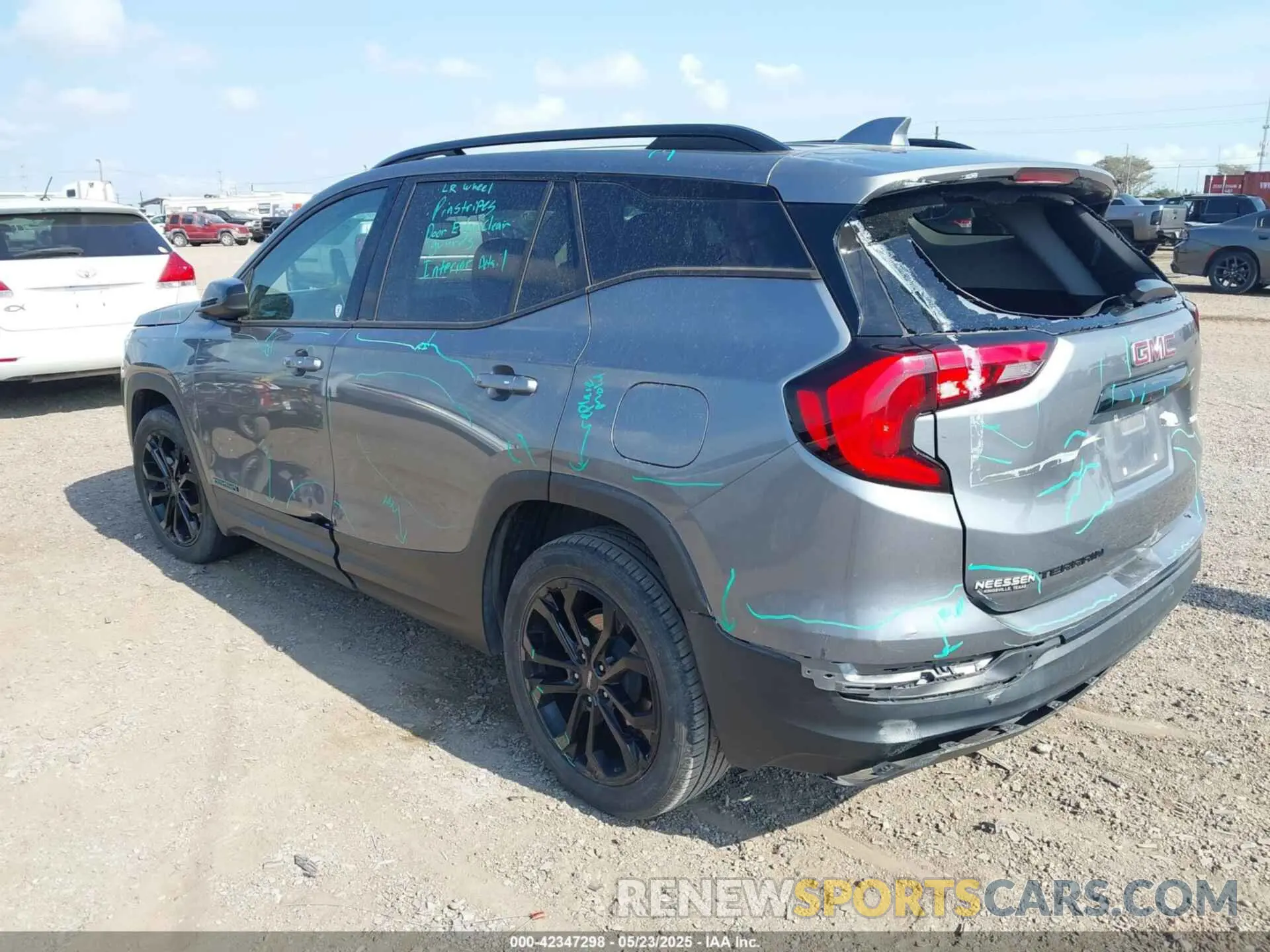 3 fotografías del automóvil dañado 3GKALMEV9LL111648 GMC TERRAIN 2020