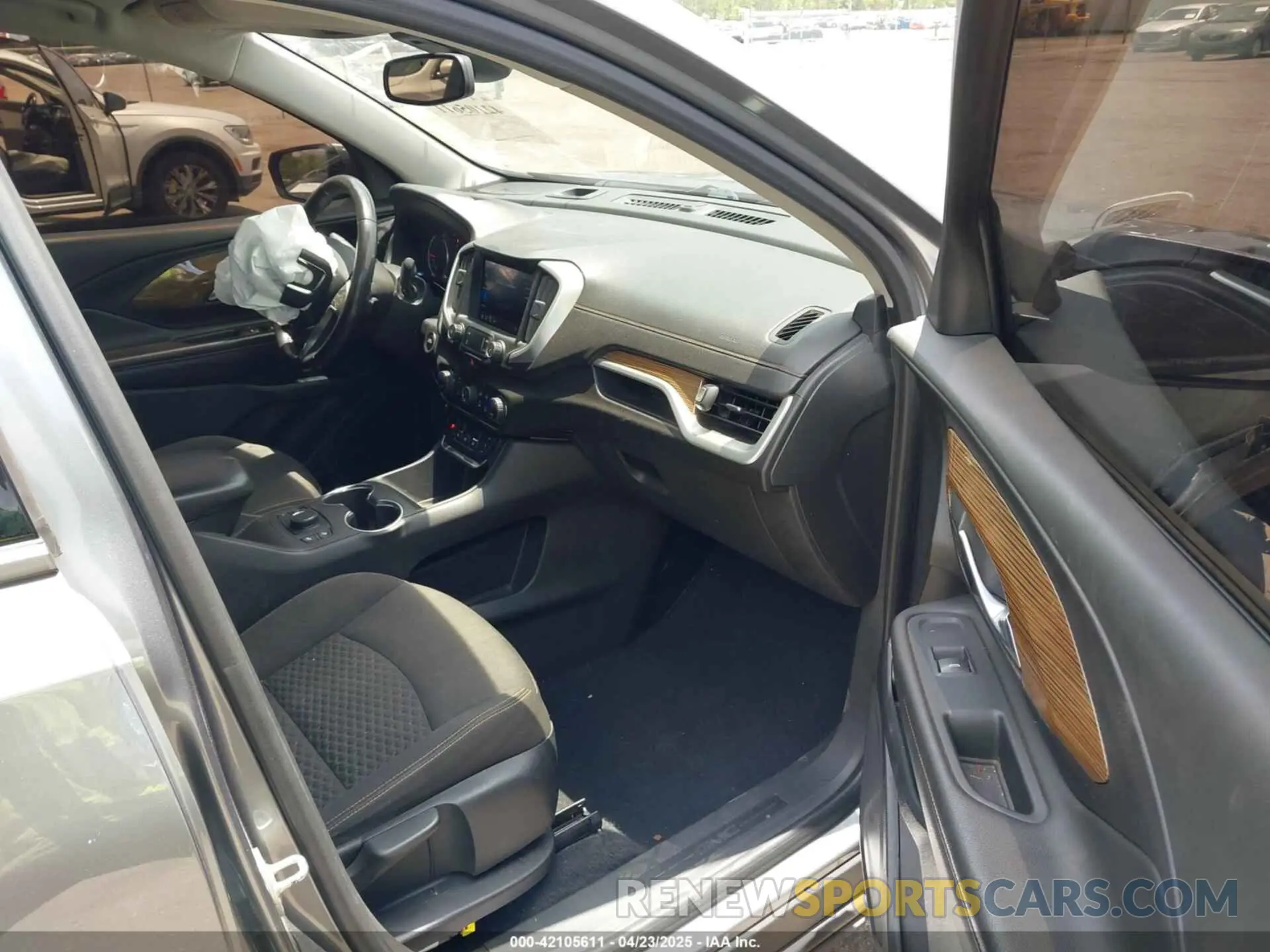 5 fotografías del automóvil dañado 3GKALMEV9LL187161 GMC TERRAIN 2020