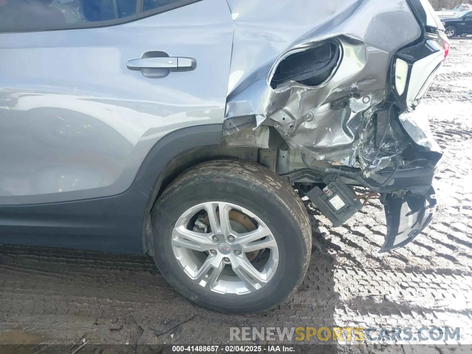 17 fotografías del automóvil dañado 3GKALMEV9LL235712 GMC TERRAIN 2020