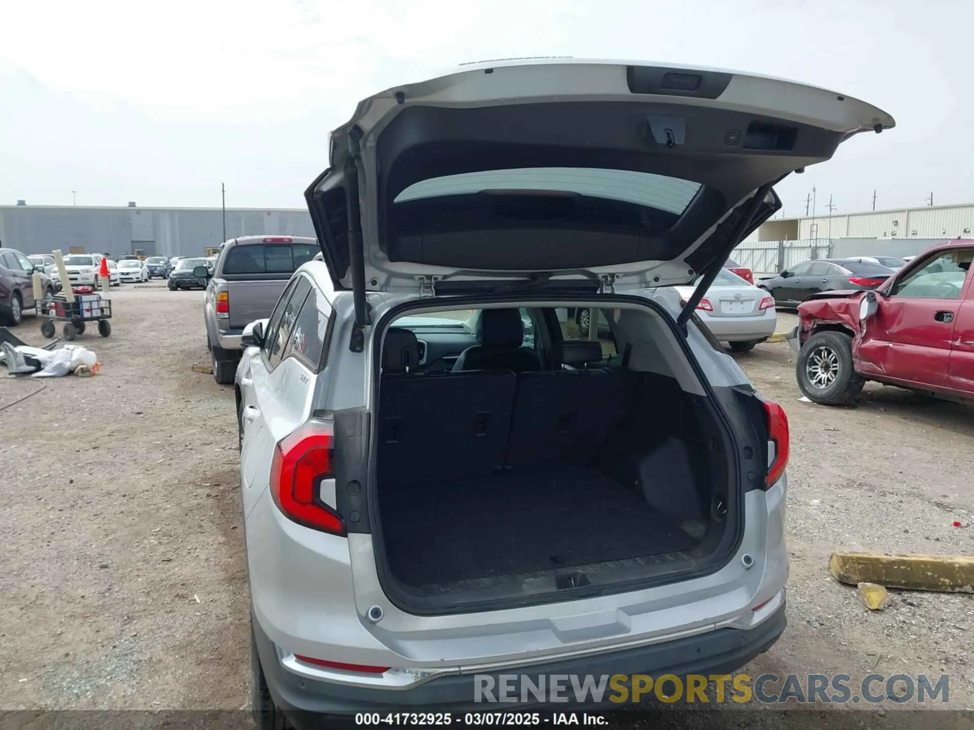17 fotografías del automóvil dañado 3GKALPEV1LL294335 GMC TERRAIN 2020