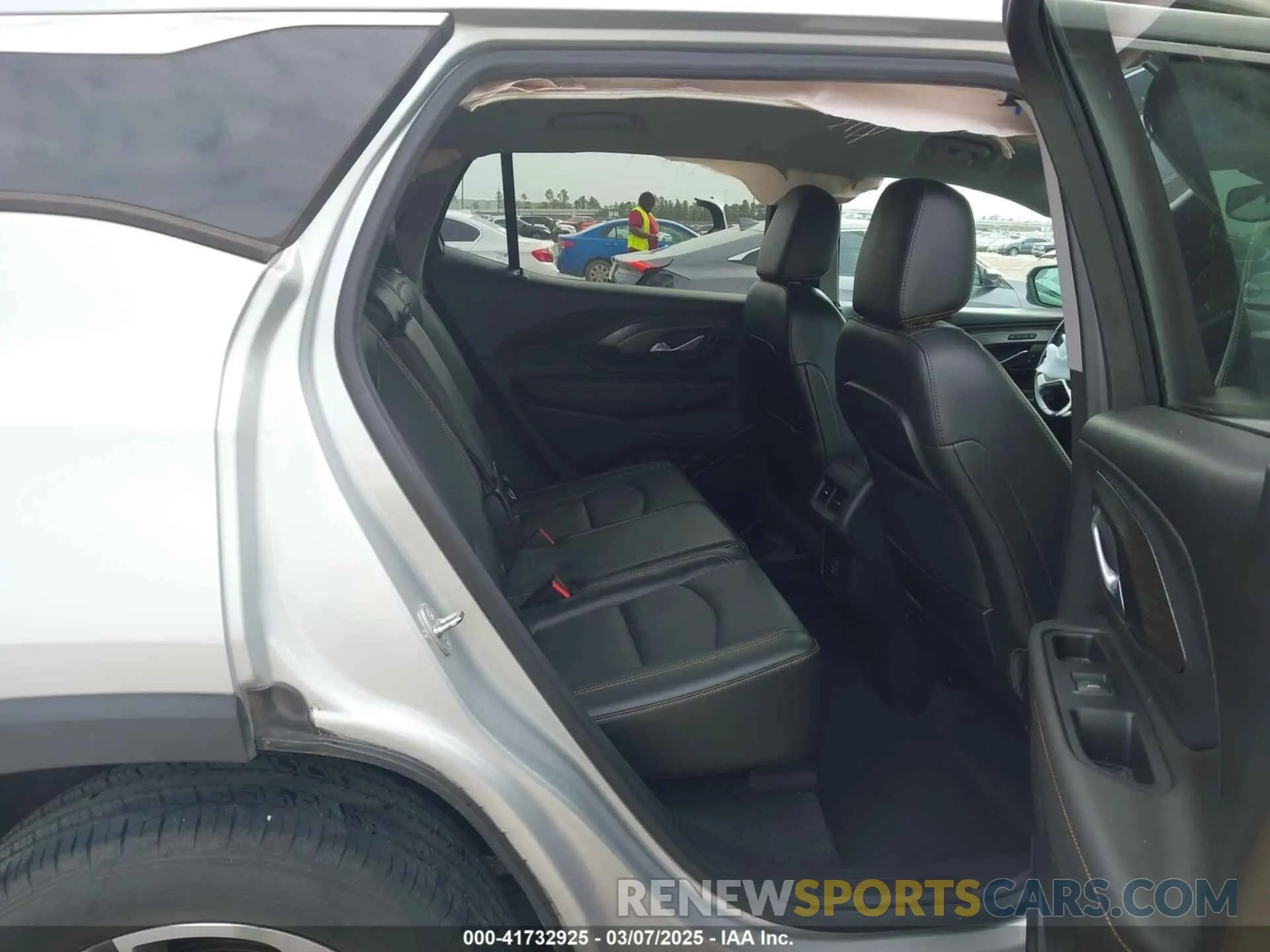 8 fotografías del automóvil dañado 3GKALPEV1LL294335 GMC TERRAIN 2020