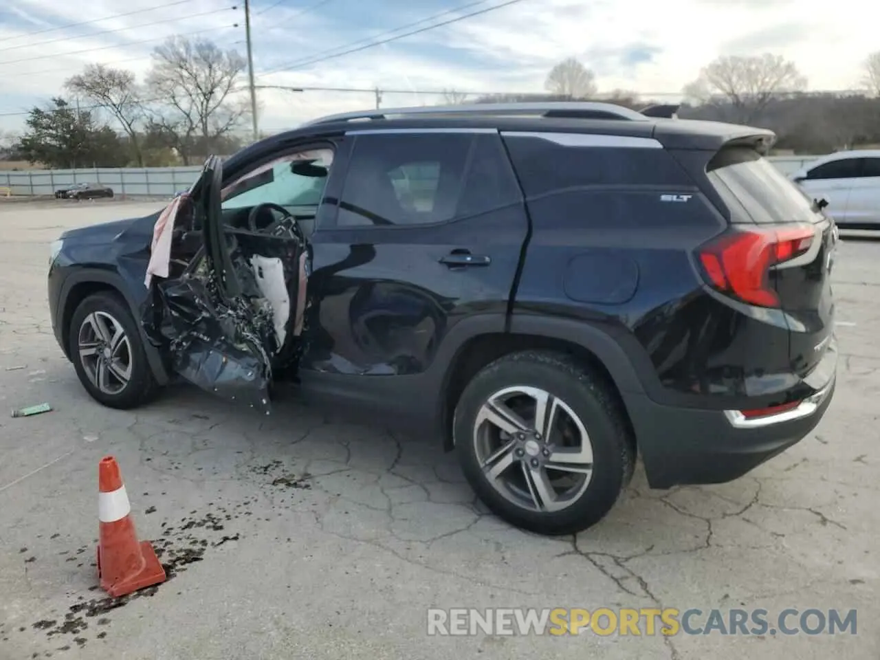 2 fotografías del automóvil dañado 3GKALPEV2LL121018 GMC TERRAIN 2020