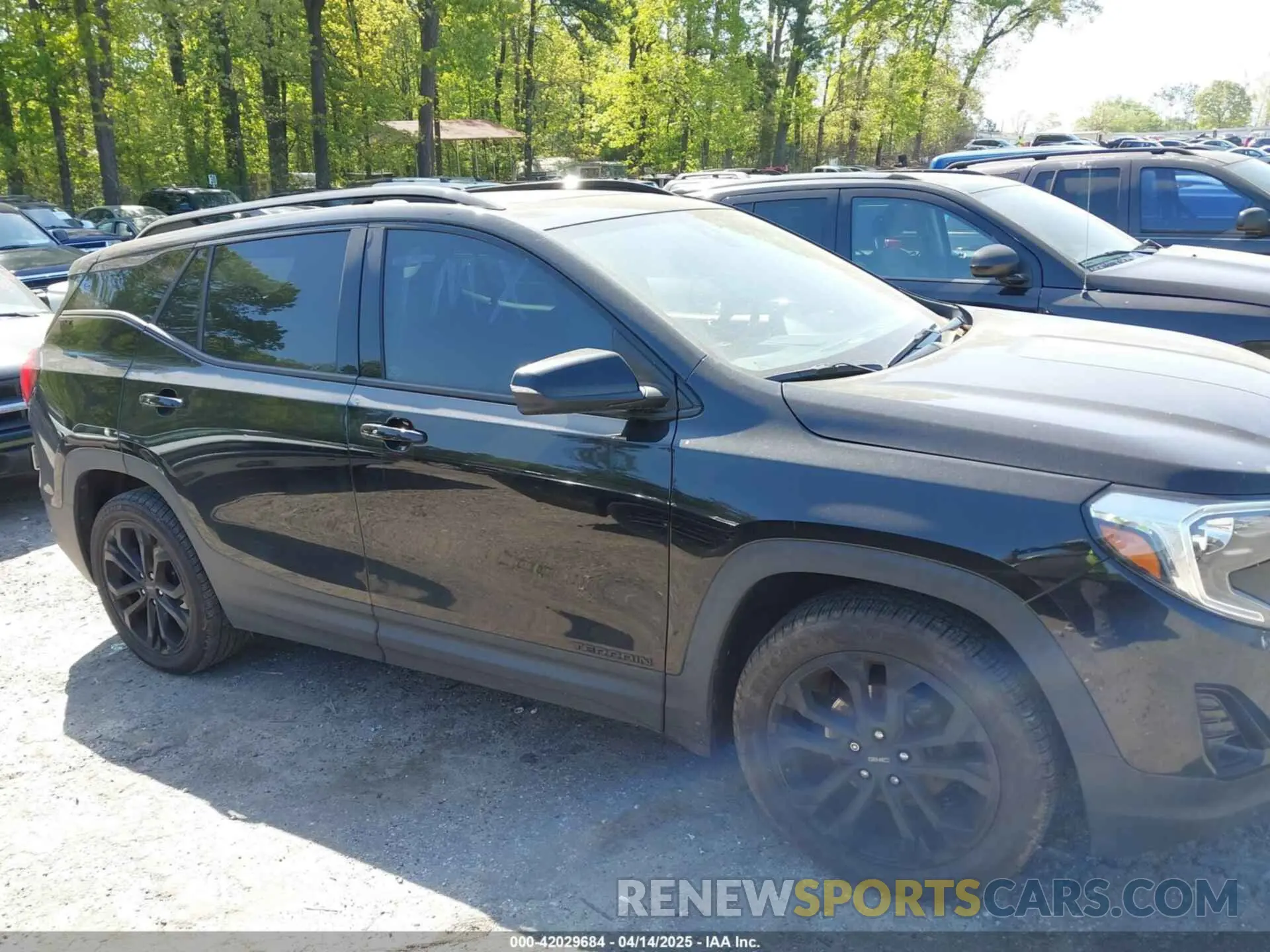12 fotografías del automóvil dañado 3GKALPEV4LL171645 GMC TERRAIN 2020
