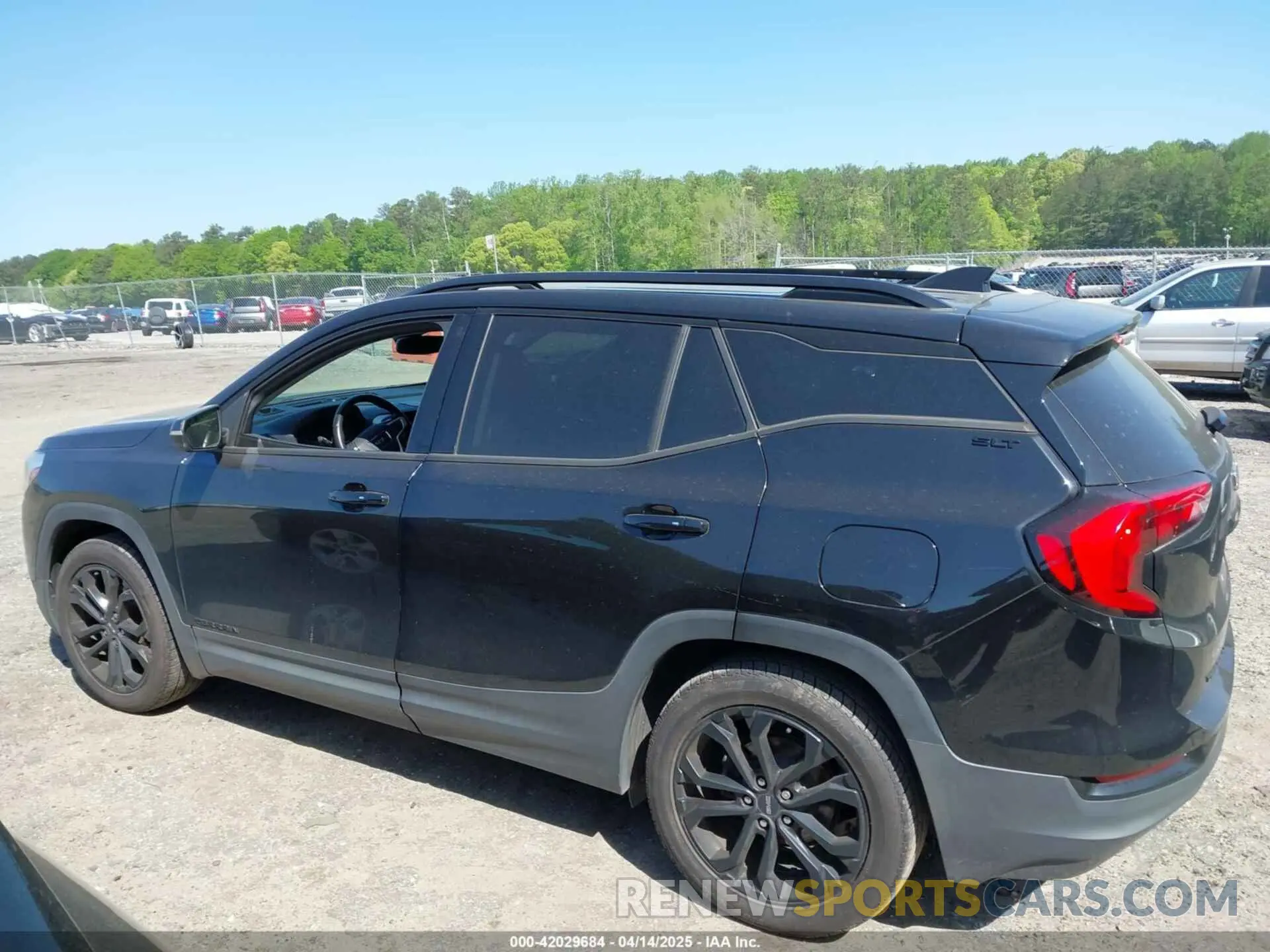 13 fotografías del automóvil dañado 3GKALPEV4LL171645 GMC TERRAIN 2020