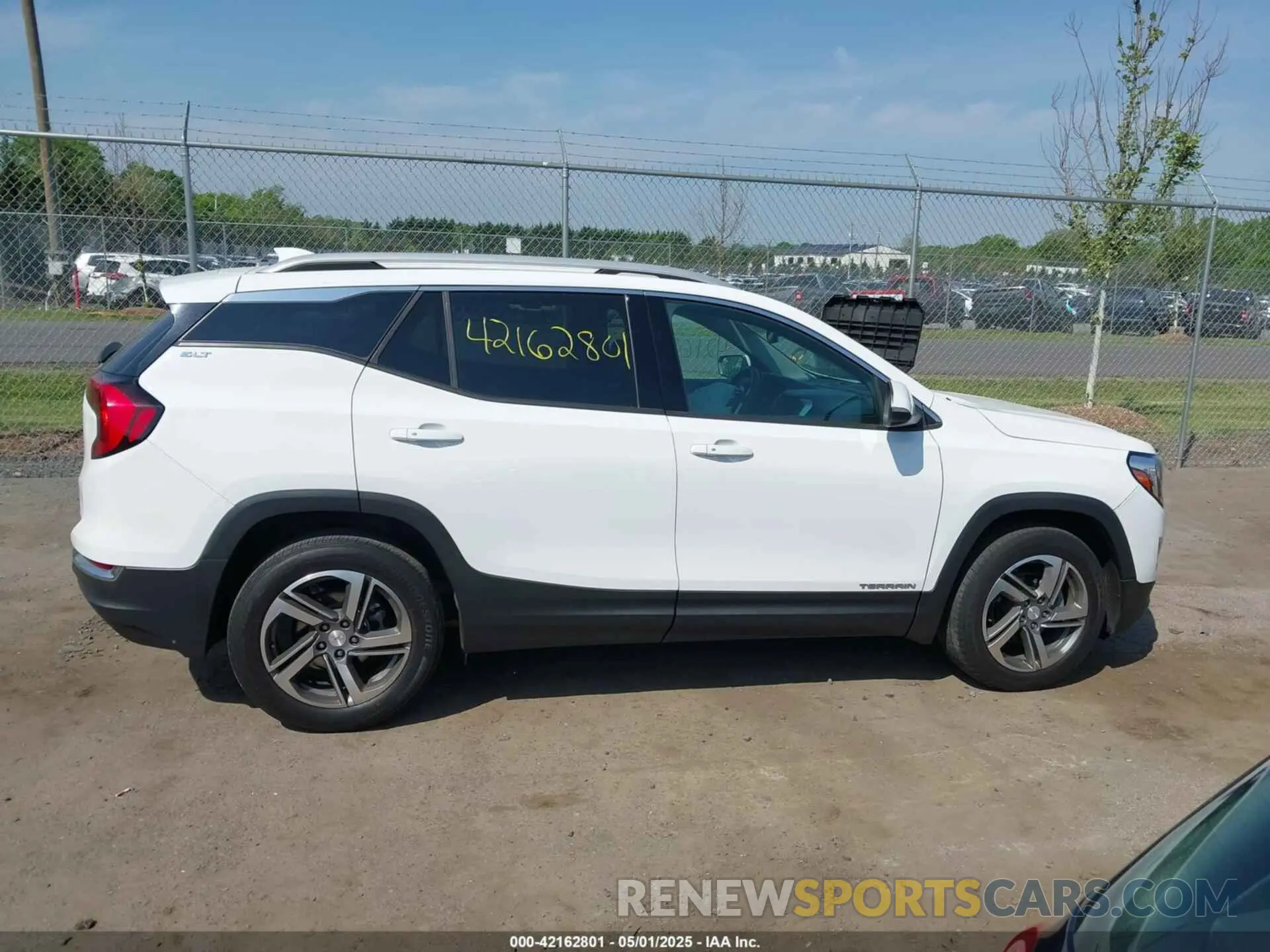 14 fotografías del automóvil dañado 3GKALPEV4LL192365 GMC TERRAIN 2020