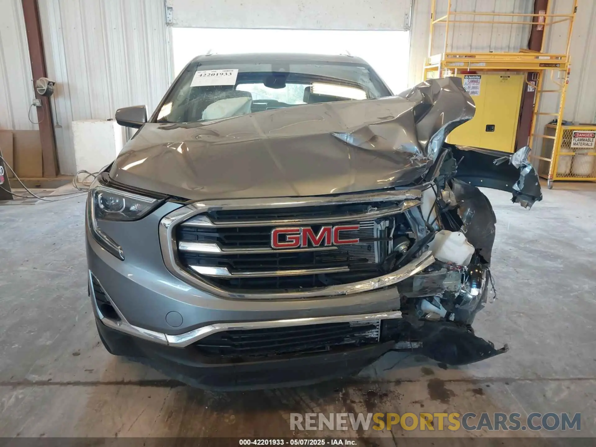 12 fotografías del automóvil dañado 3GKALPEV5LL167524 GMC TERRAIN 2020