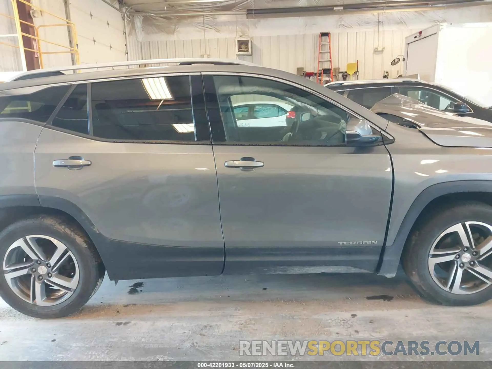 13 fotografías del automóvil dañado 3GKALPEV5LL167524 GMC TERRAIN 2020