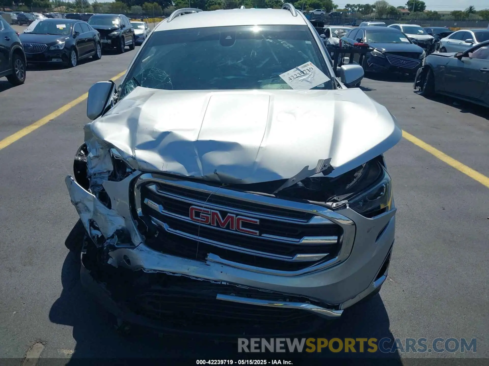 12 fotografías del automóvil dañado 3GKALPEV5LL268272 GMC TERRAIN 2020