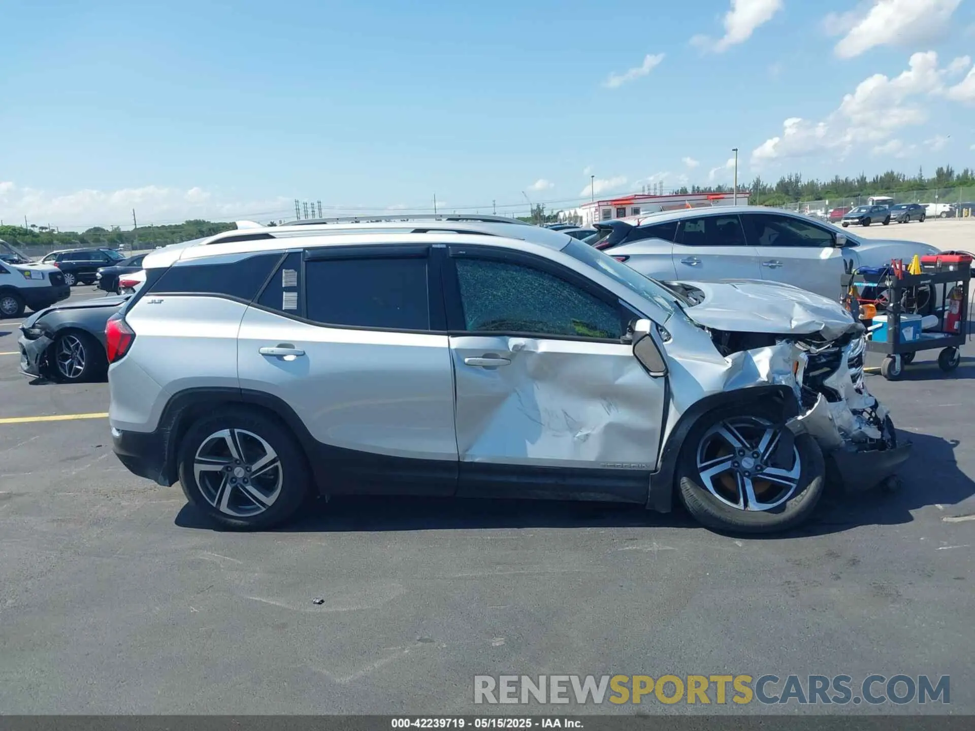 13 fotografías del automóvil dañado 3GKALPEV5LL268272 GMC TERRAIN 2020