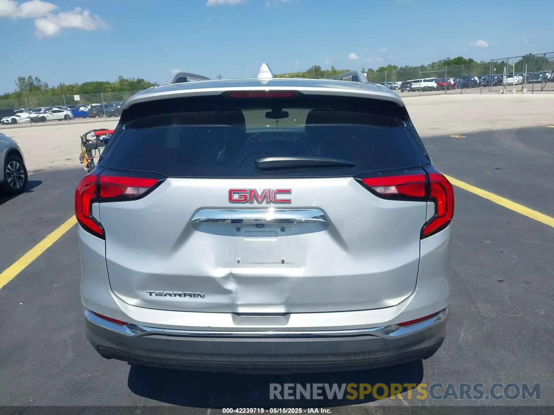 16 fotografías del automóvil dañado 3GKALPEV5LL268272 GMC TERRAIN 2020