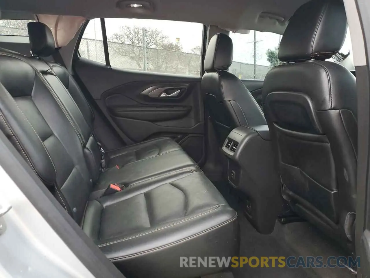 11 fotografías del automóvil dañado 3GKALPEV6LL252856 GMC TERRAIN 2020