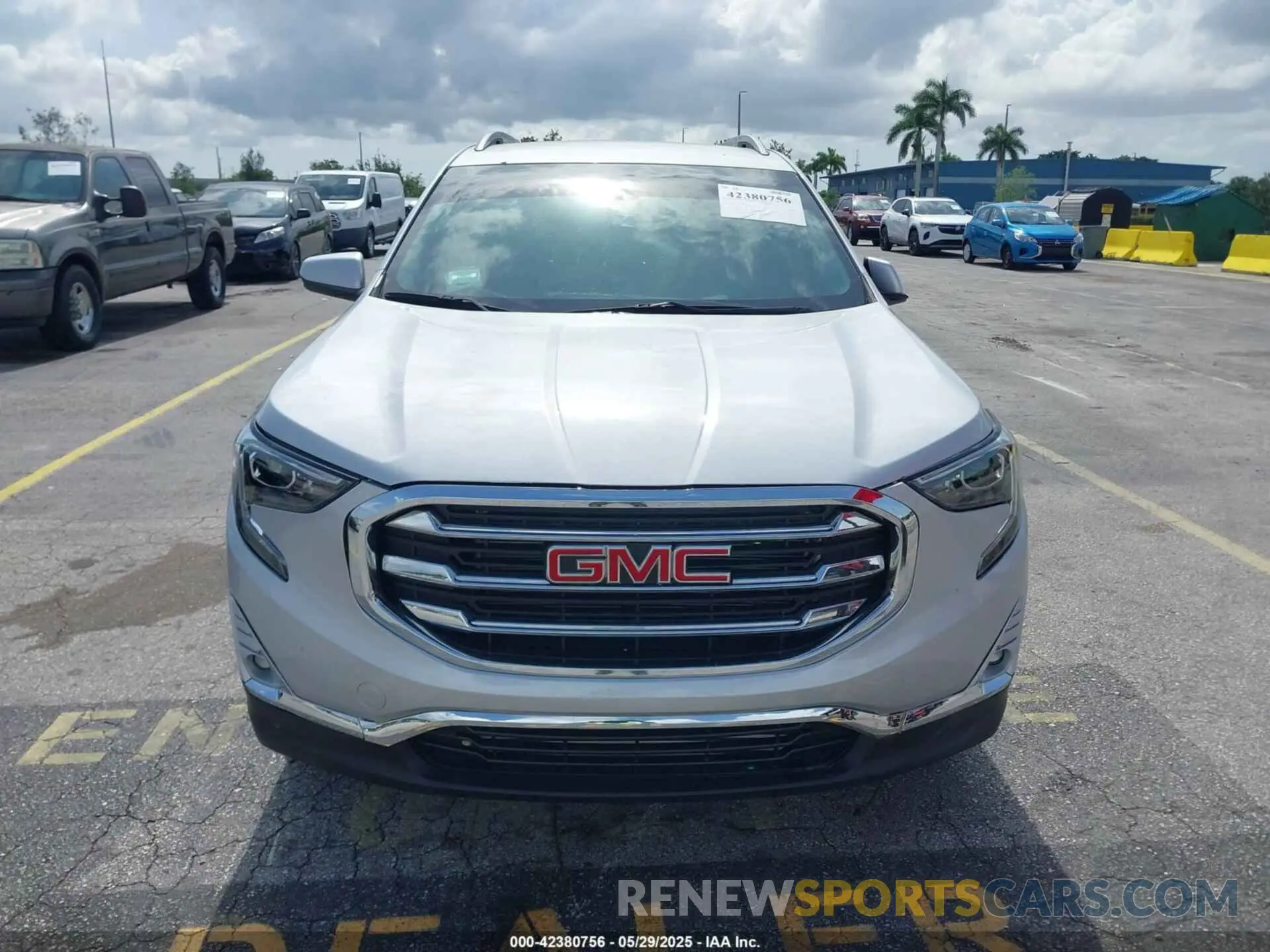 12 fotografías del automóvil dañado 3GKALPEV9LL300513 GMC TERRAIN 2020