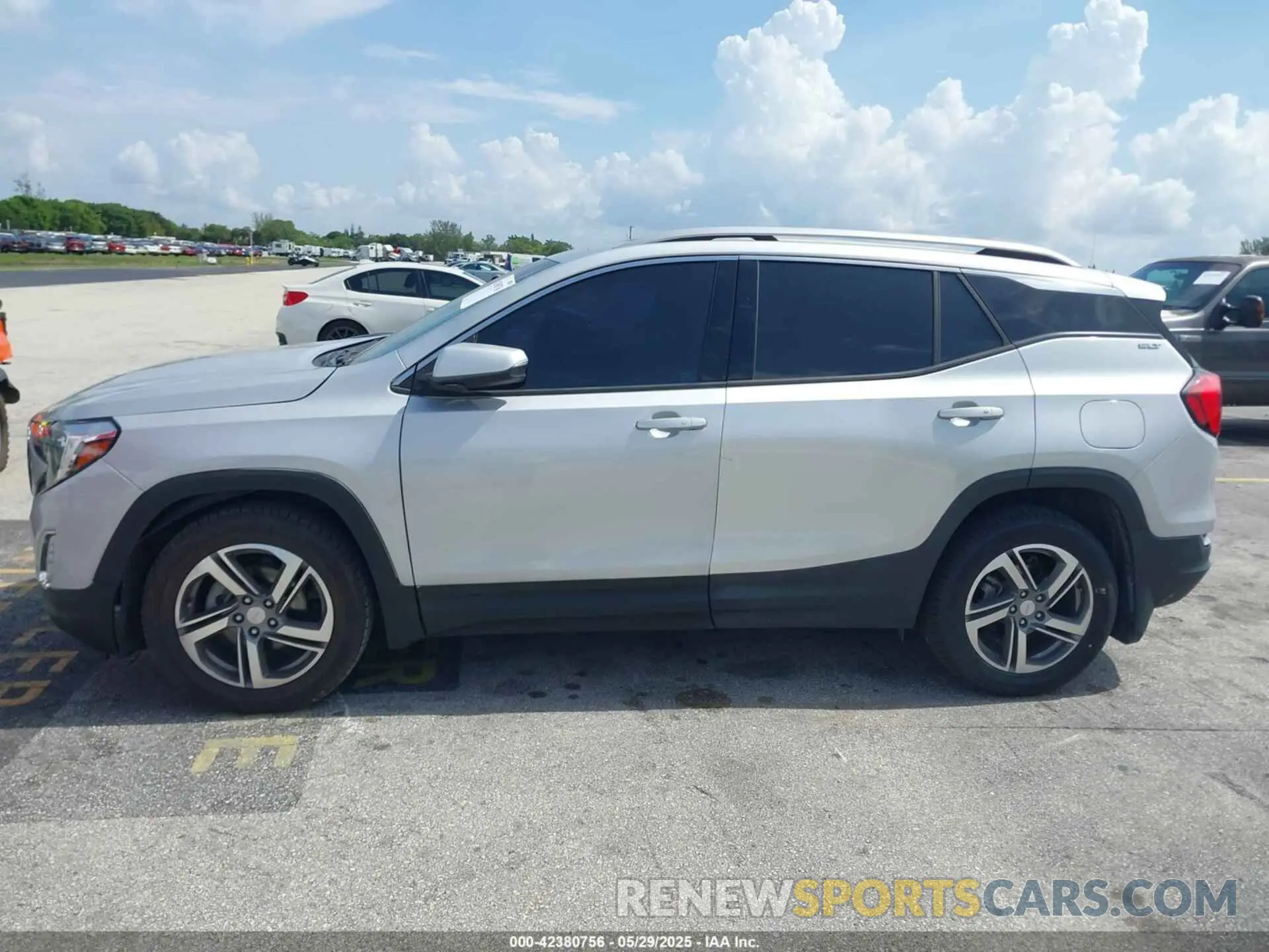 14 fotografías del automóvil dañado 3GKALPEV9LL300513 GMC TERRAIN 2020