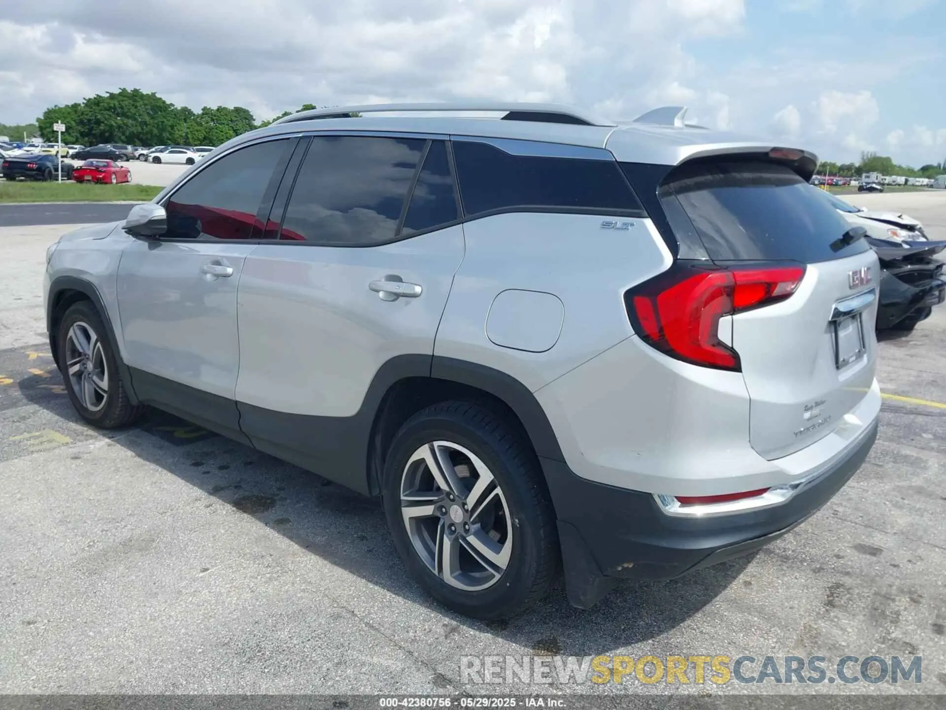 3 fotografías del automóvil dañado 3GKALPEV9LL300513 GMC TERRAIN 2020