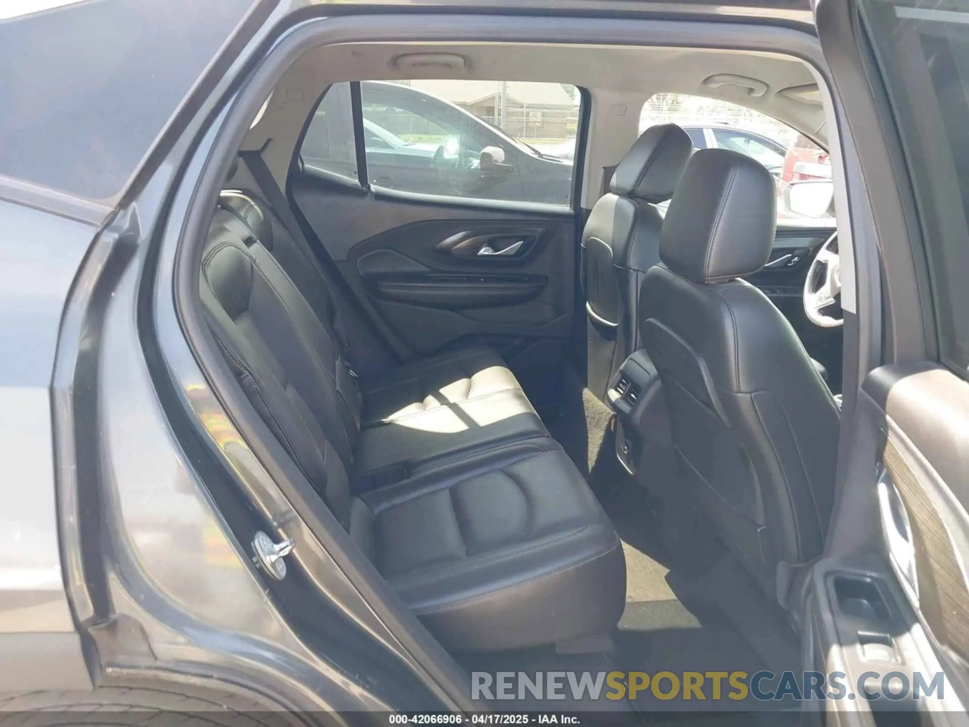 8 fotografías del automóvil dañado 3GKALPEVXLL125009 GMC TERRAIN 2020