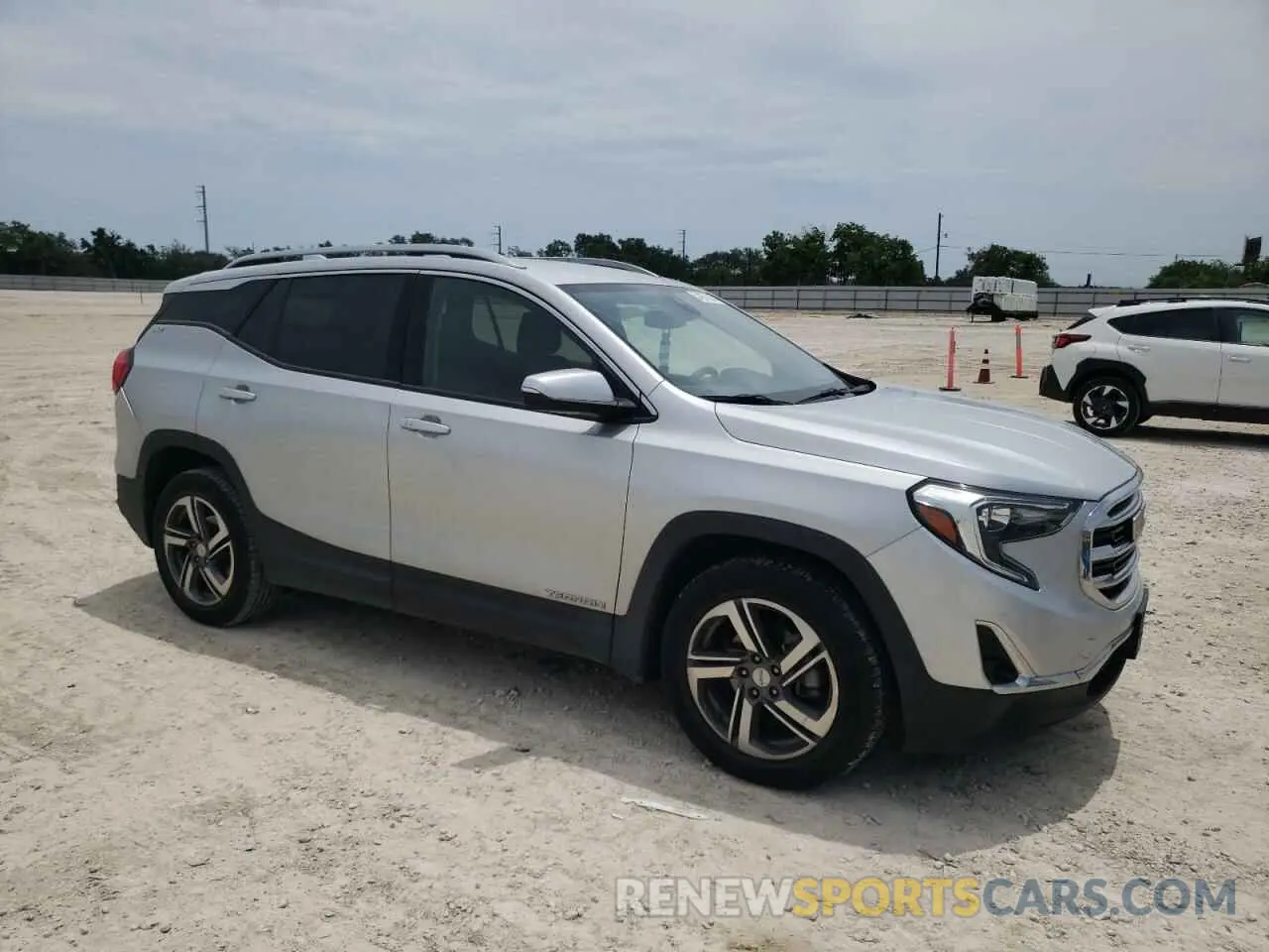 4 fotografías del automóvil dañado 3GKALPEVXLL171262 GMC TERRAIN 2020