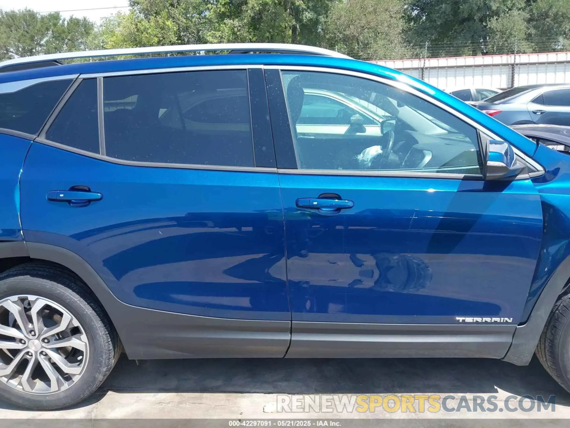 14 fotografías del automóvil dañado 3GKALPEX2LL100204 GMC TERRAIN 2020