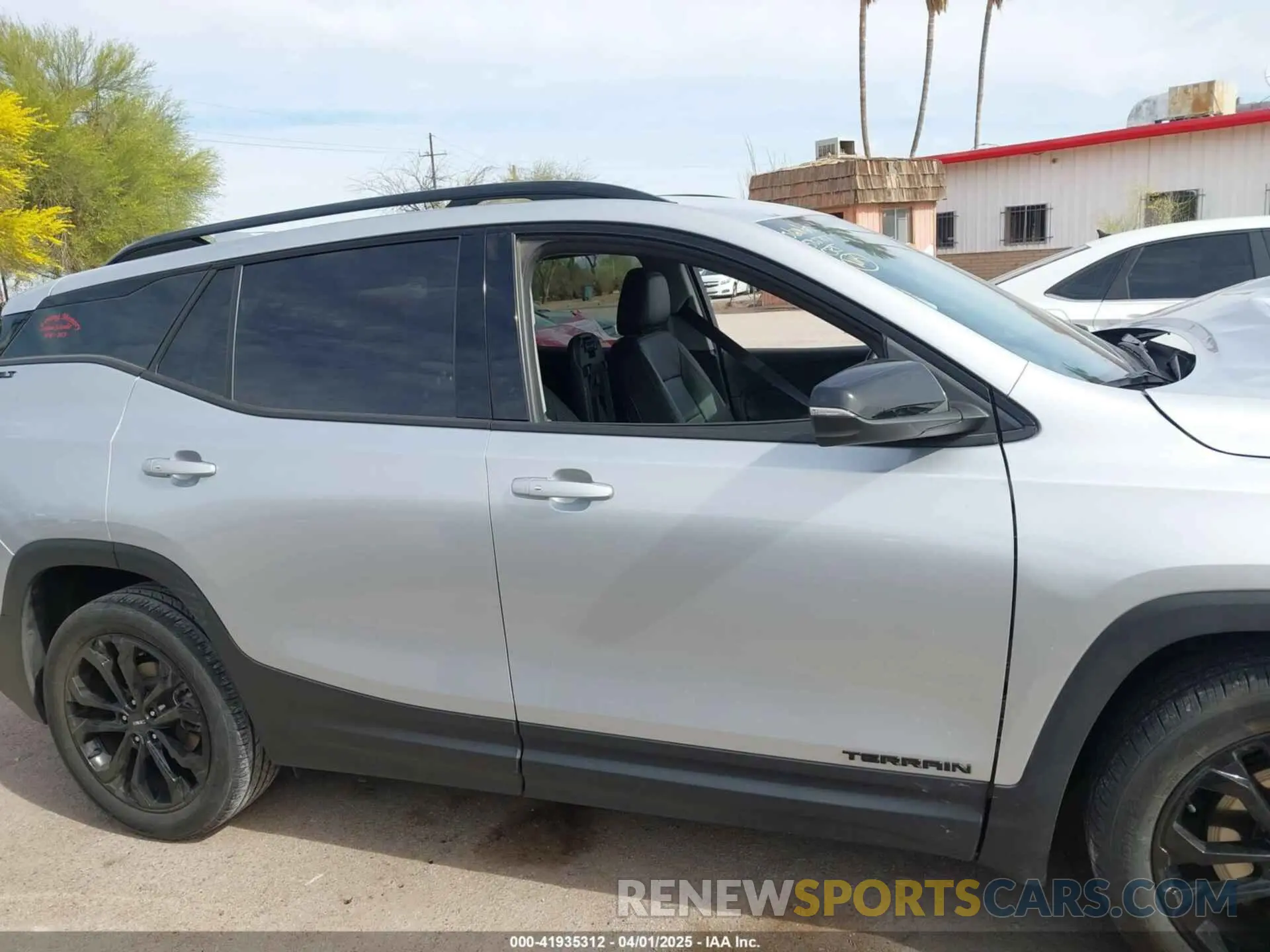 12 fotografías del automóvil dañado 3GKALPEX2LL299335 GMC TERRAIN 2020