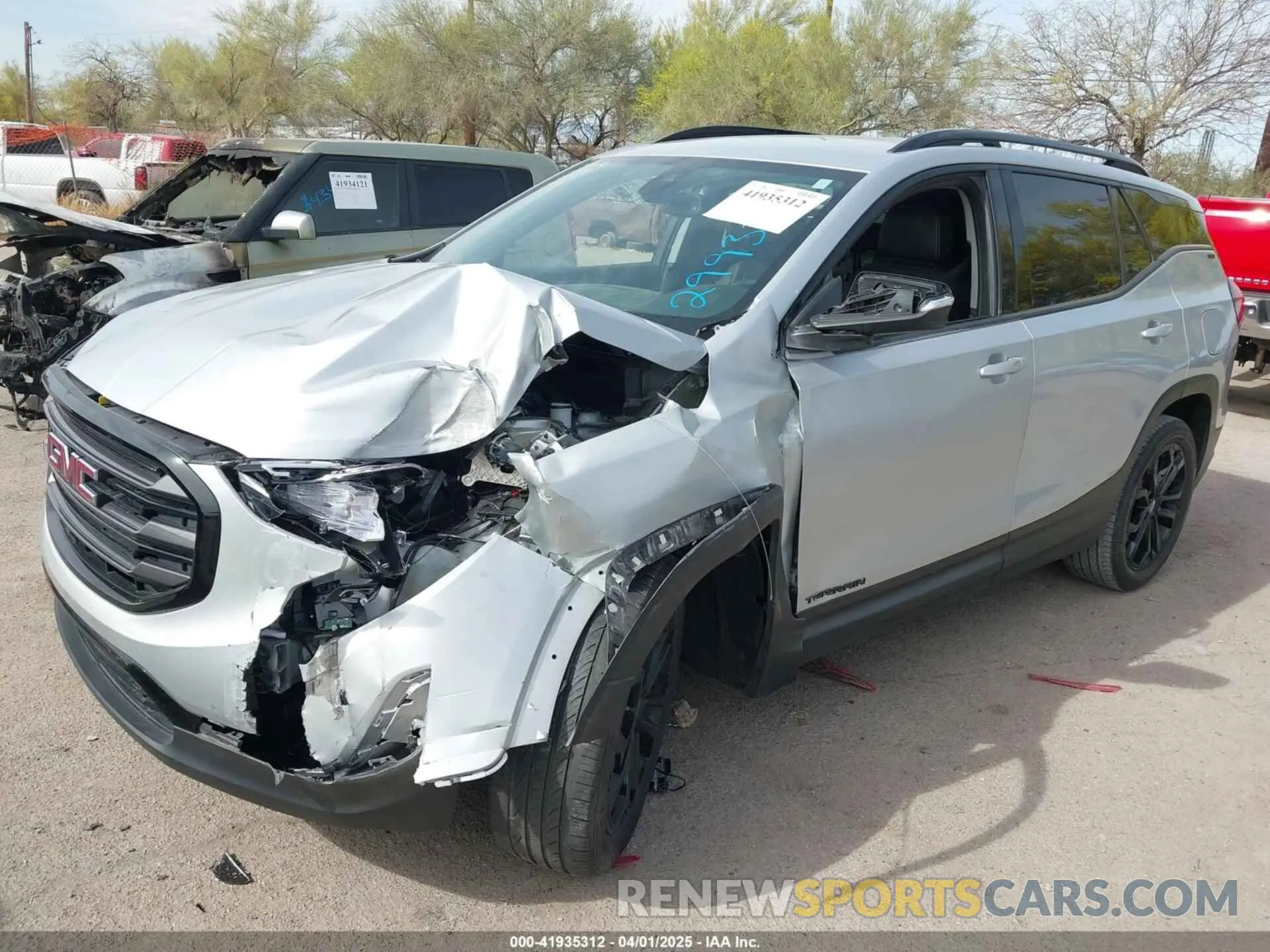 2 fotografías del automóvil dañado 3GKALPEX2LL299335 GMC TERRAIN 2020