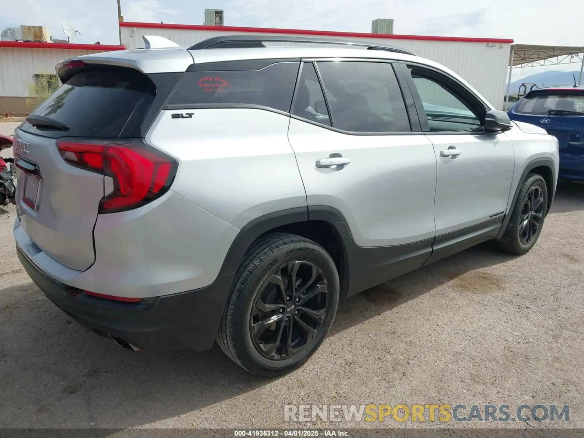 4 fotografías del automóvil dañado 3GKALPEX2LL299335 GMC TERRAIN 2020