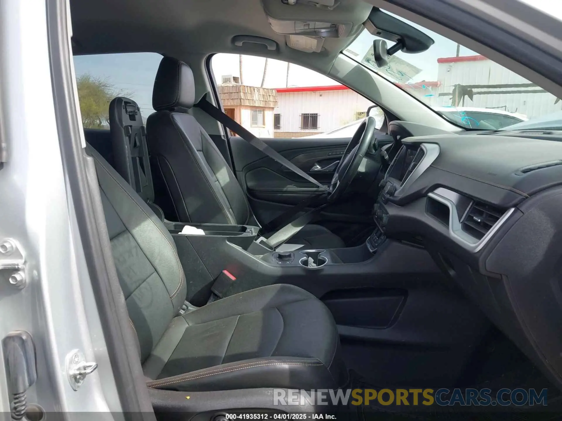 5 fotografías del automóvil dañado 3GKALPEX2LL299335 GMC TERRAIN 2020
