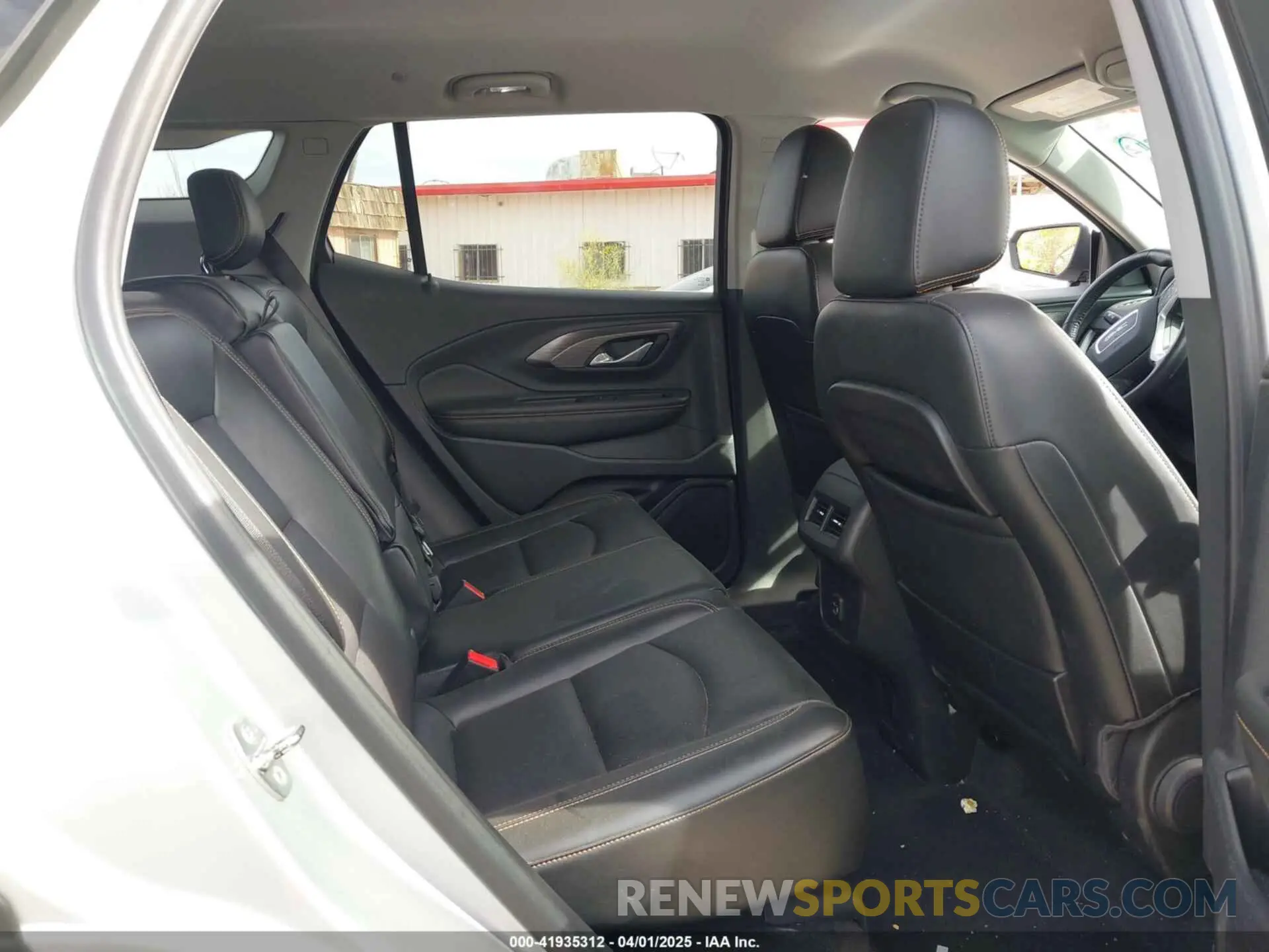 8 fotografías del automóvil dañado 3GKALPEX2LL299335 GMC TERRAIN 2020