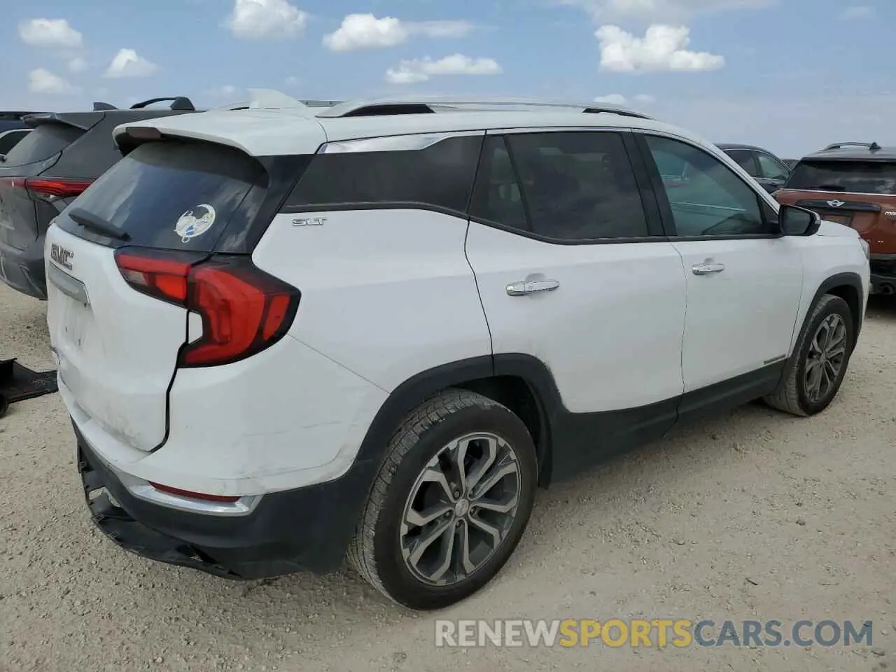 3 fotografías del automóvil dañado 3GKALPEX3LL133261 GMC TERRAIN 2020