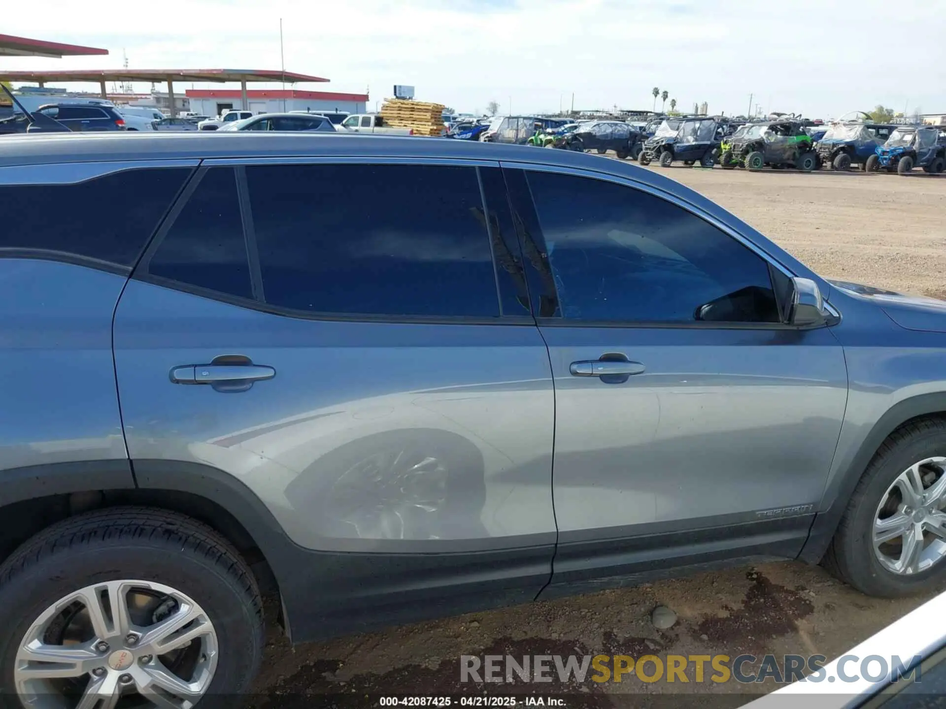 13 fotografías del automóvil dañado 3GKALTEV2LL189800 GMC TERRAIN 2020