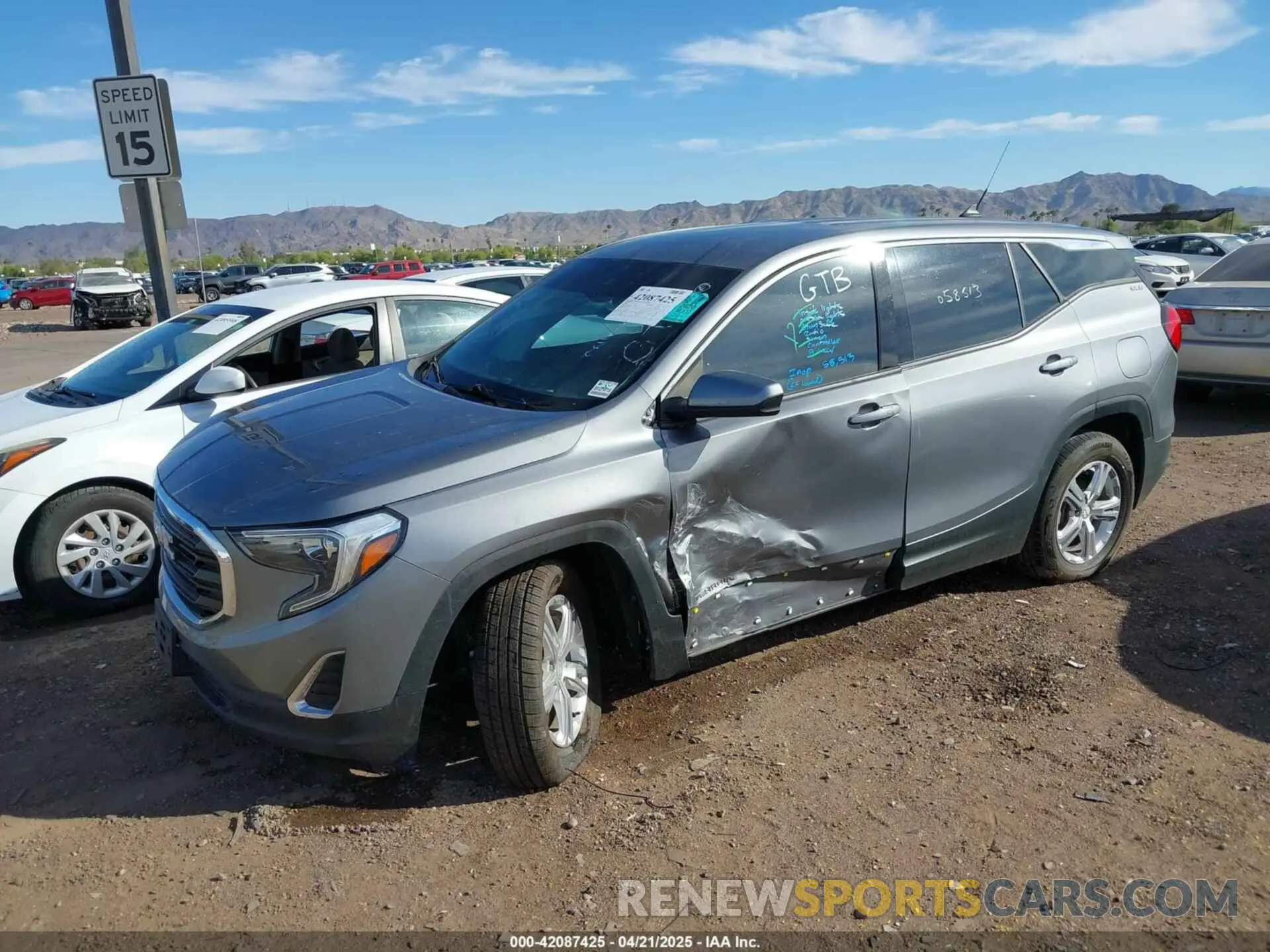 2 fotografías del automóvil dañado 3GKALTEV2LL189800 GMC TERRAIN 2020