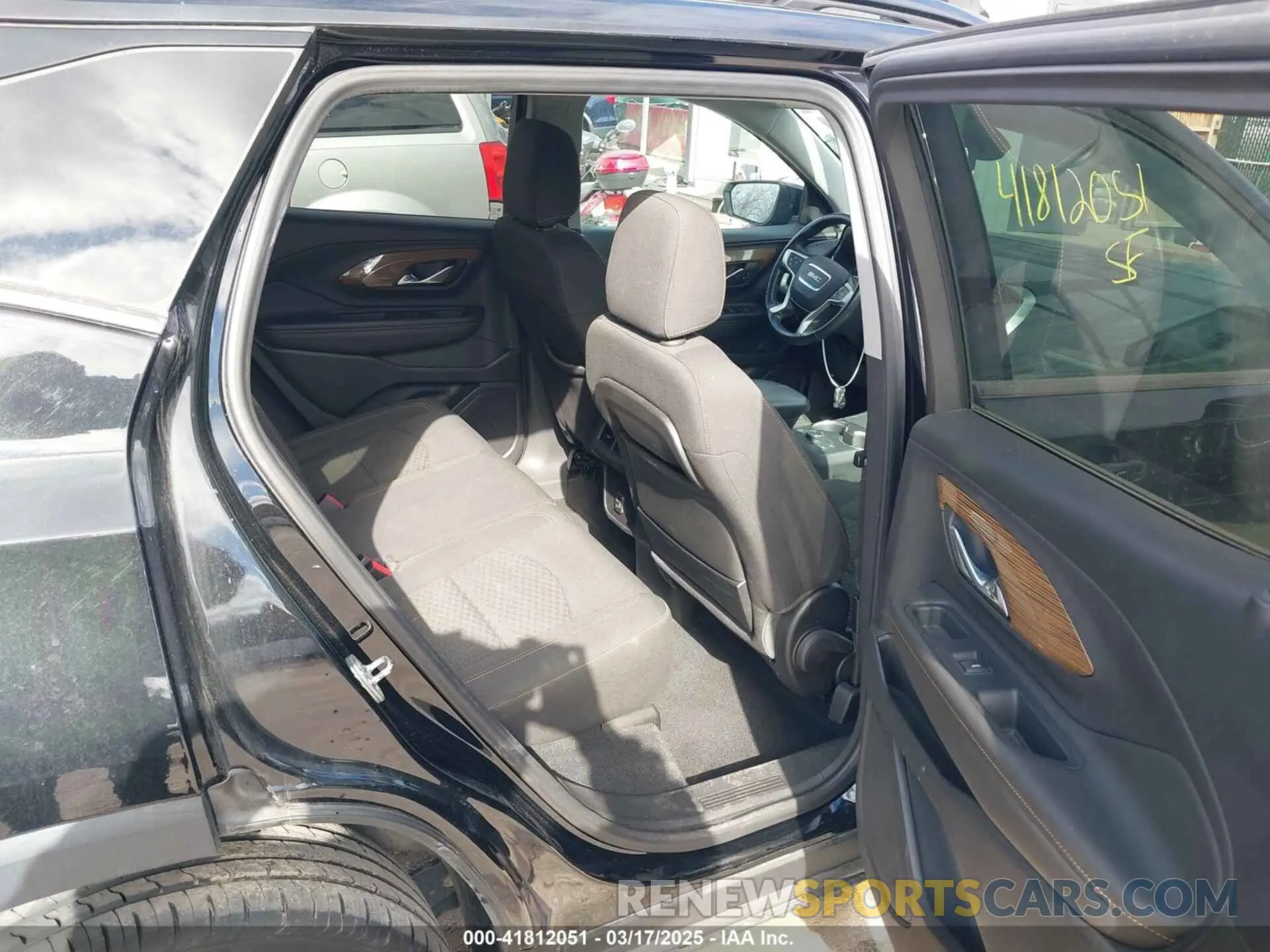 8 fotografías del automóvil dañado 3GKALTEV6LL232566 GMC TERRAIN 2020