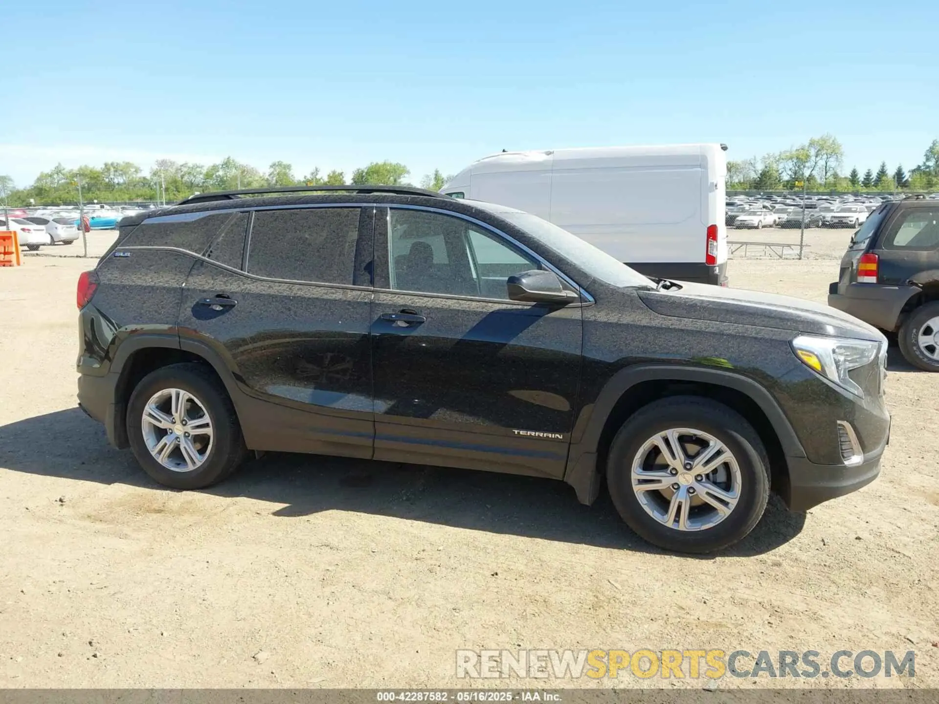 13 fotografías del automóvil dañado 3GKALTEV8LL119587 GMC TERRAIN 2020