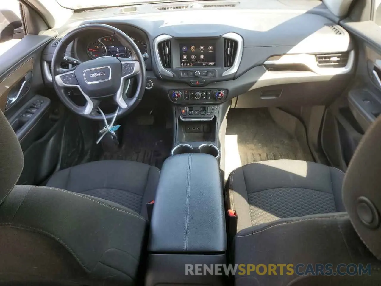 8 fotografías del automóvil dañado 3GKALTEVXLL127559 GMC TERRAIN 2020