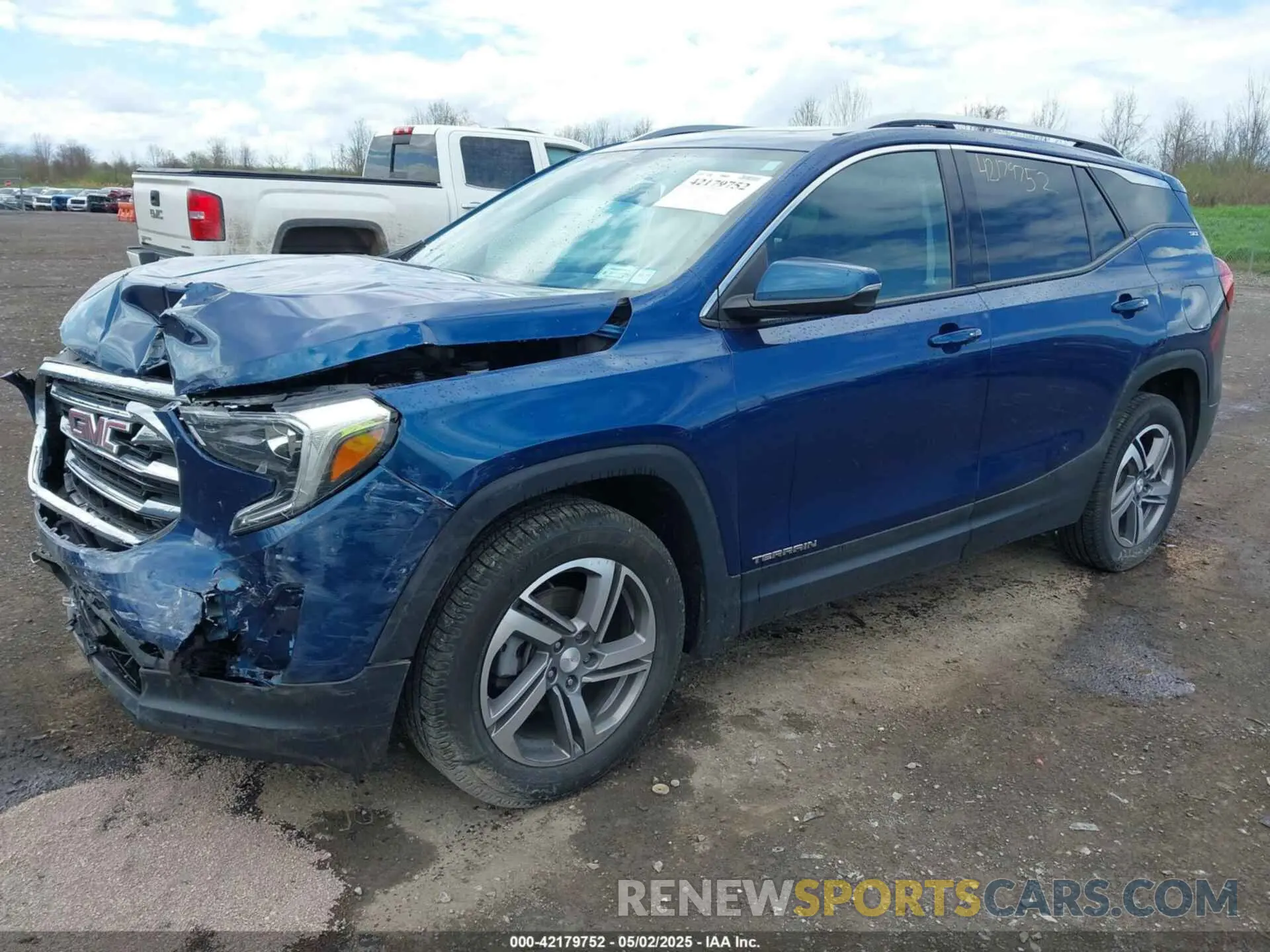 2 fotografías del automóvil dañado 3GKALVEV0LL231358 GMC TERRAIN 2020