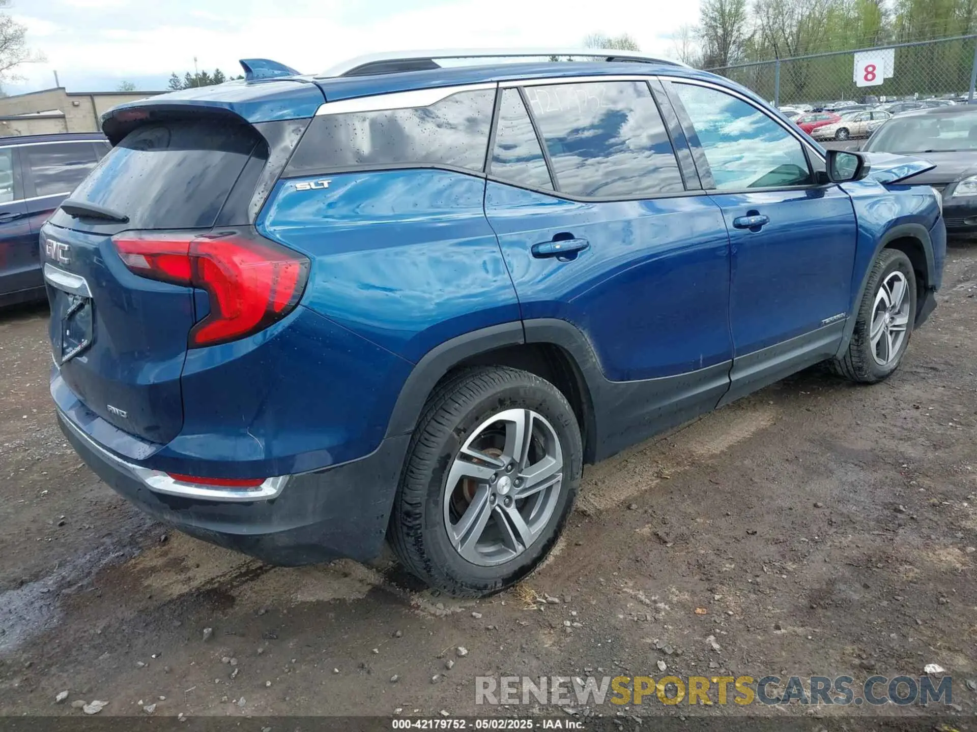 4 fotografías del automóvil dañado 3GKALVEV0LL231358 GMC TERRAIN 2020